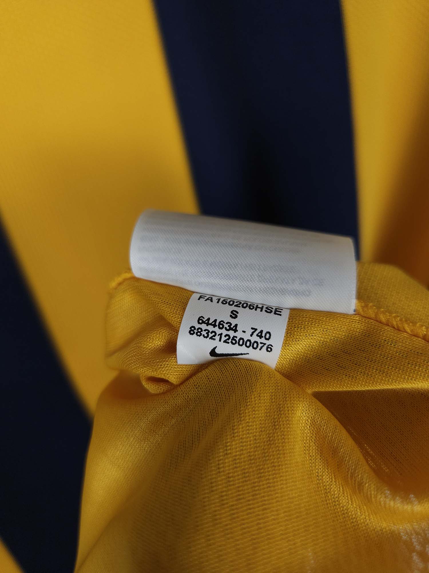 2015-16 Hellas Verona thuisshirt