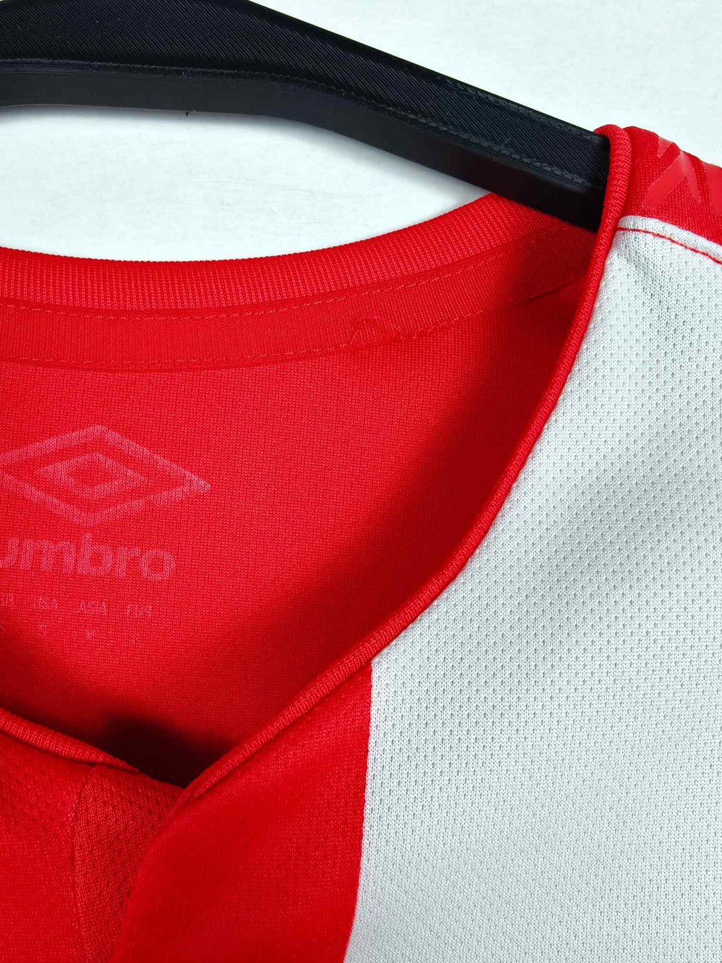 2019-20 PSV Home Shirt - detailed view