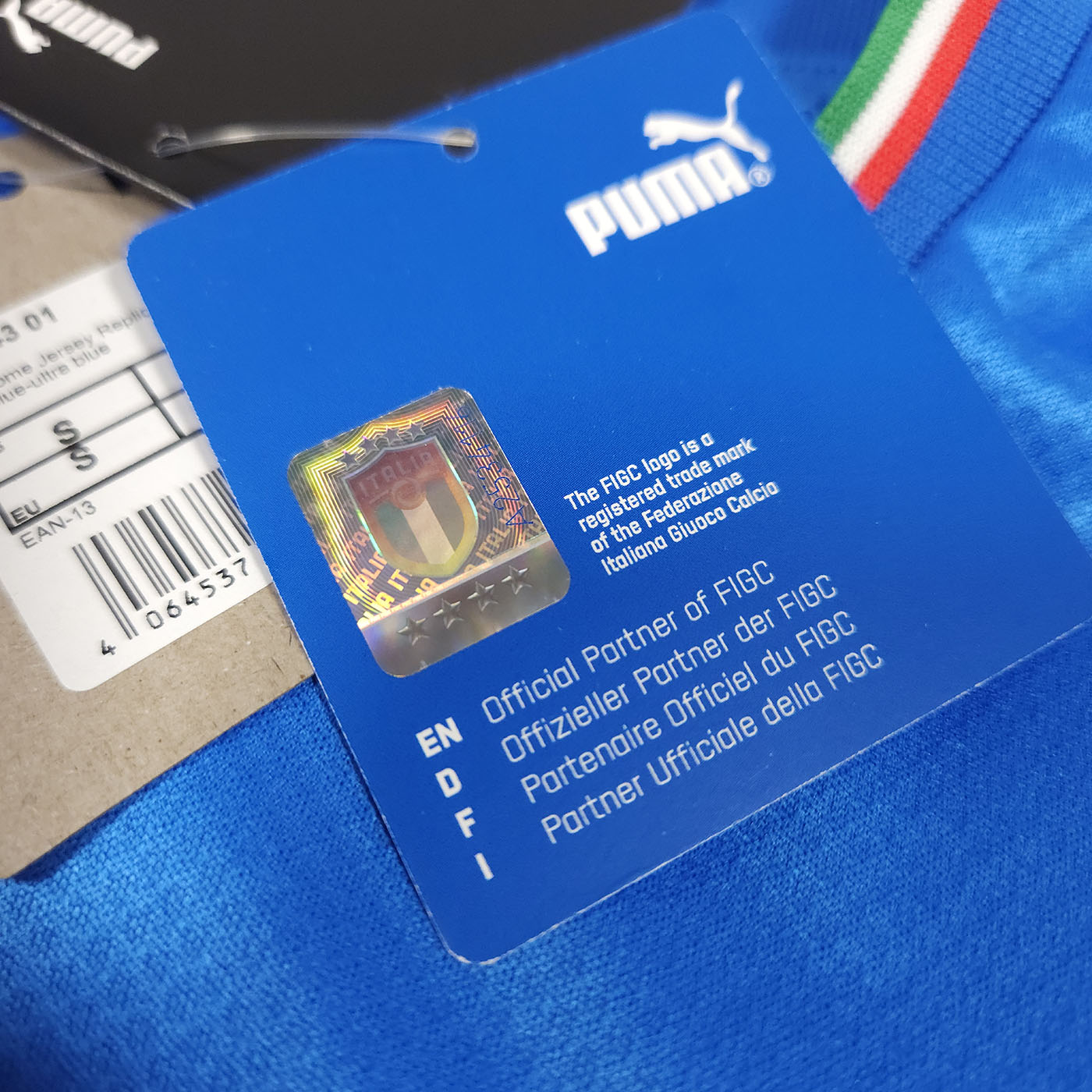 Italy Home Shirt 2022 detailed view 8