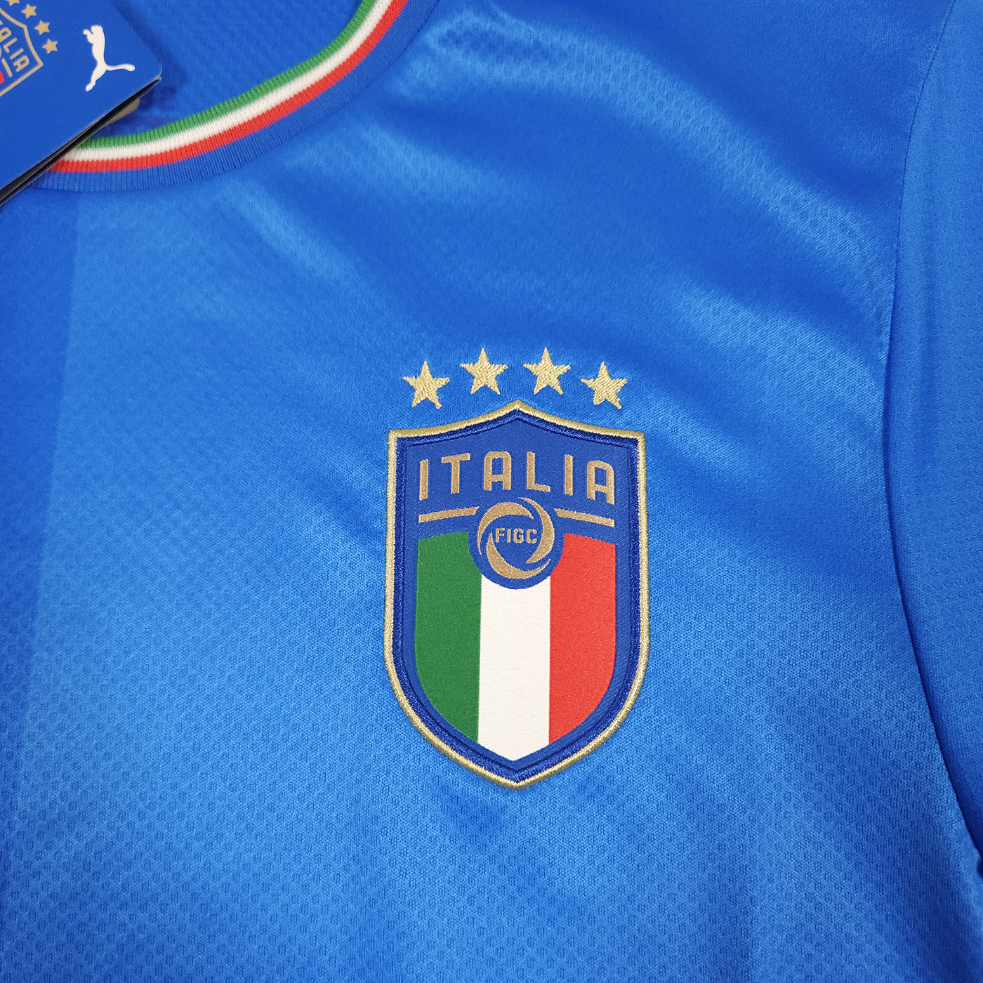 Italy Home Shirt 2022 detailed view 1