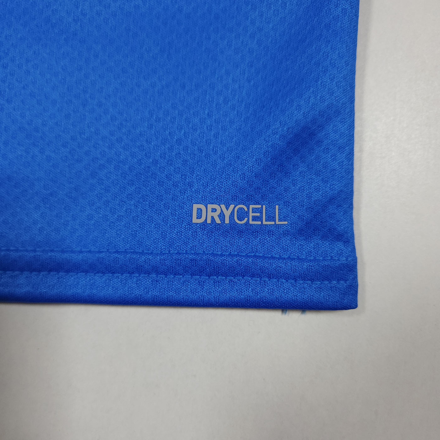 Italy Home Shirt 2022 detailed view 3