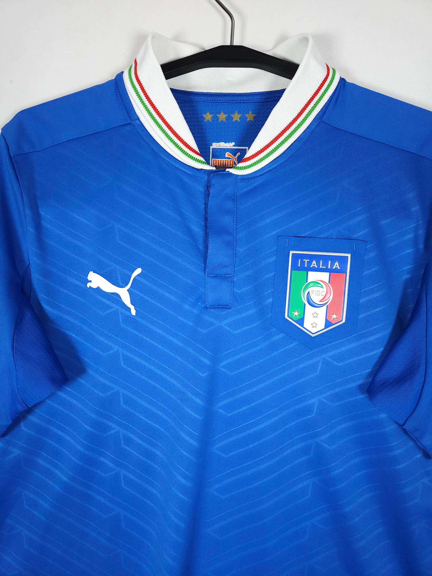 2012-13 Italy Home Shirt detailed view 1