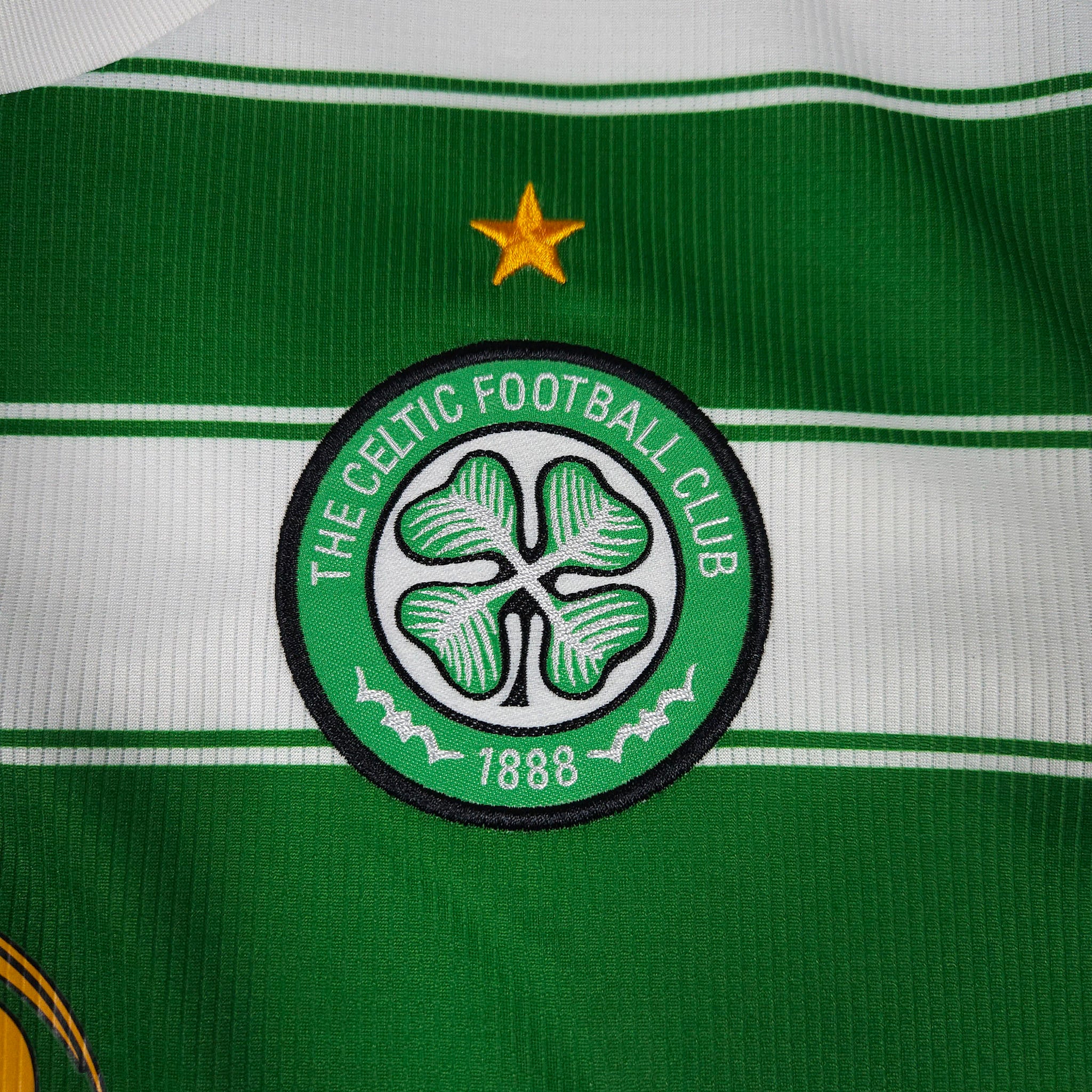 2021-22 Celtic Home Shirt detailed view 3