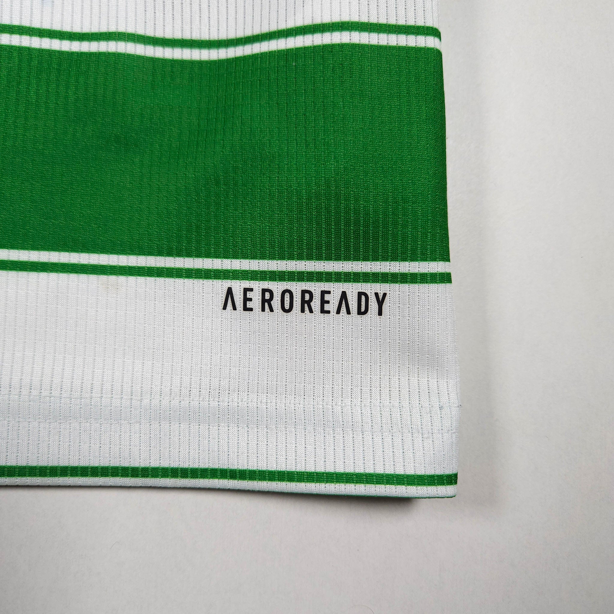 2021-22 Celtic Home Shirt detailed view 5