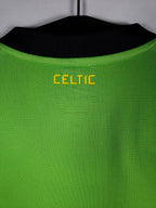 2010-11 Celtic Away Shirt - detailed view