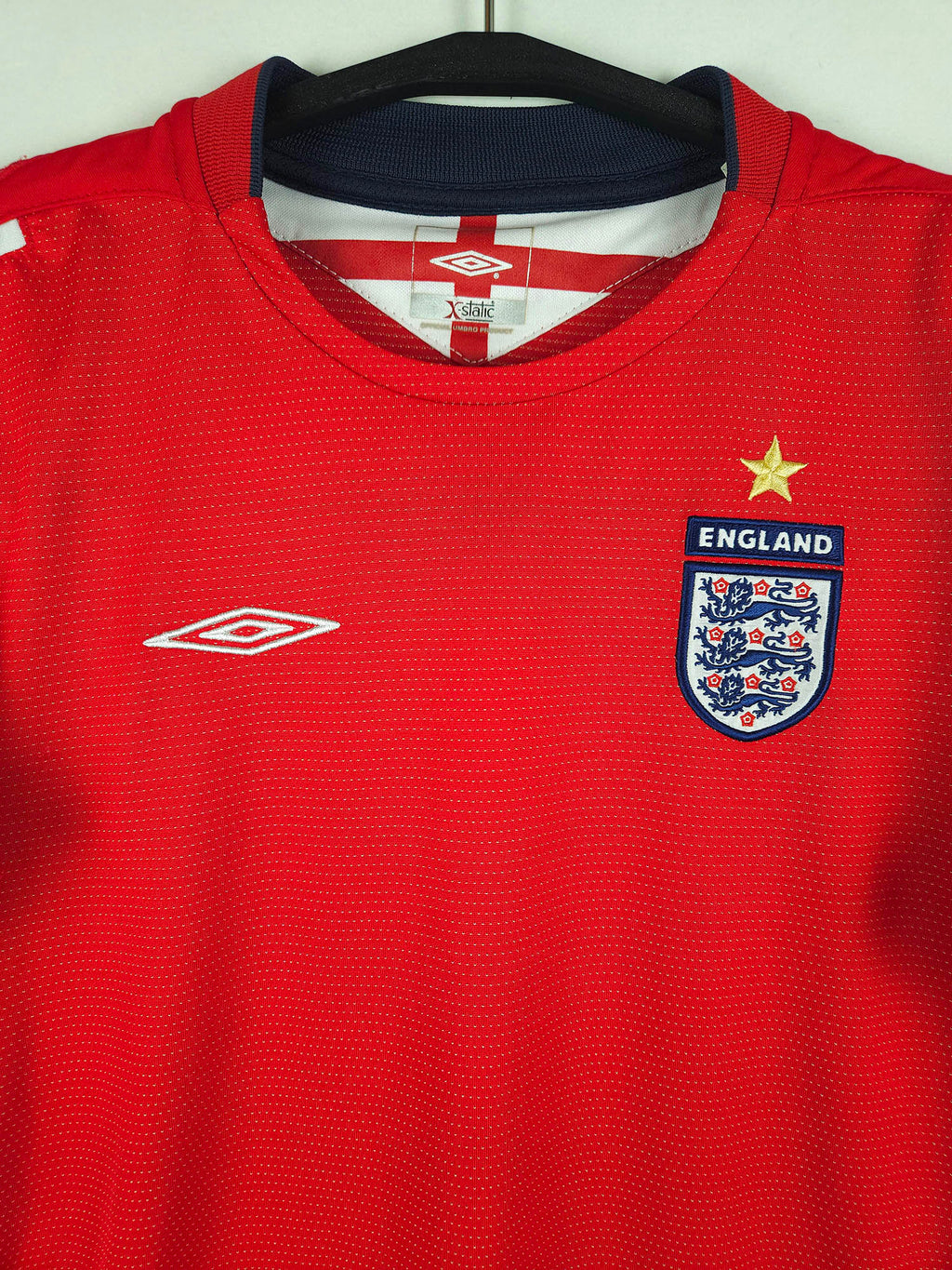 2004-06 England Away Shirt - detailed view