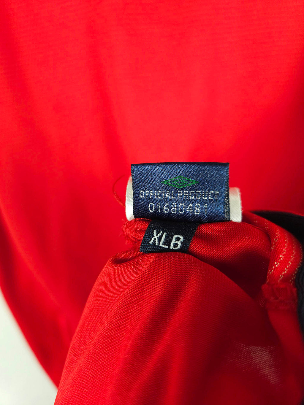 2004-06 England Away Shirt - detailed view
