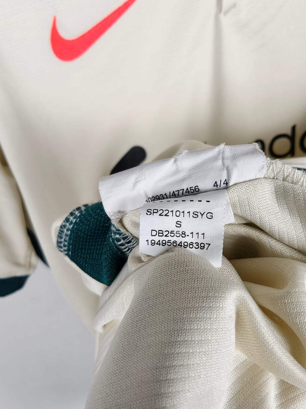 2021-22 Liverpool Away Shirt - detailed view
