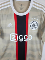 2022-23 Ajax derde shirt