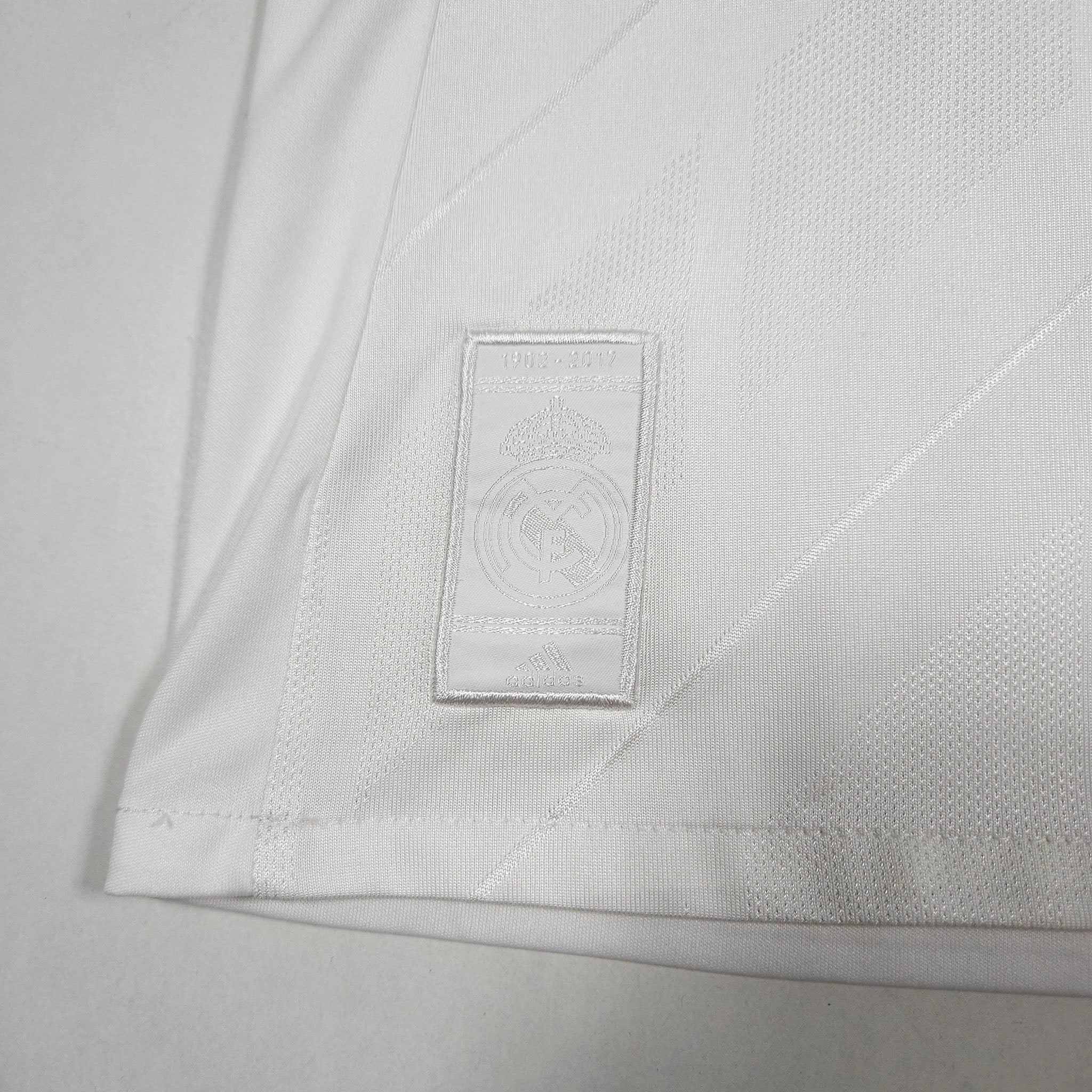 Real Madrid Home Shirt 2017-18 – Ronaldo #7 detailed view 5