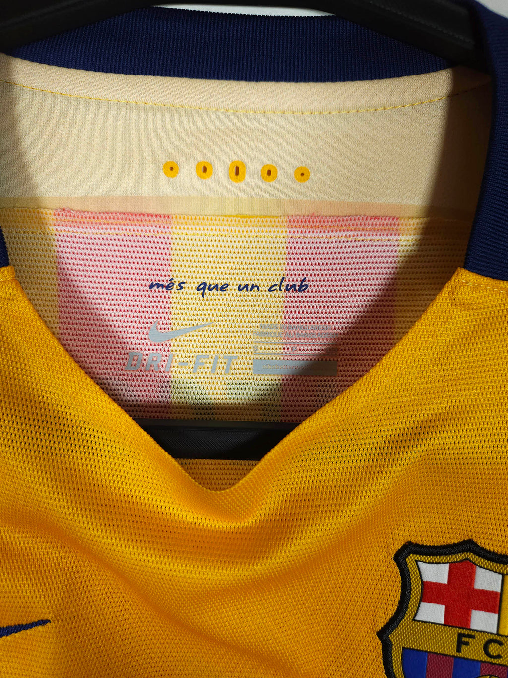 2015-16 Barcelona Away Shirt Messi #10 (Pro) - detailed view