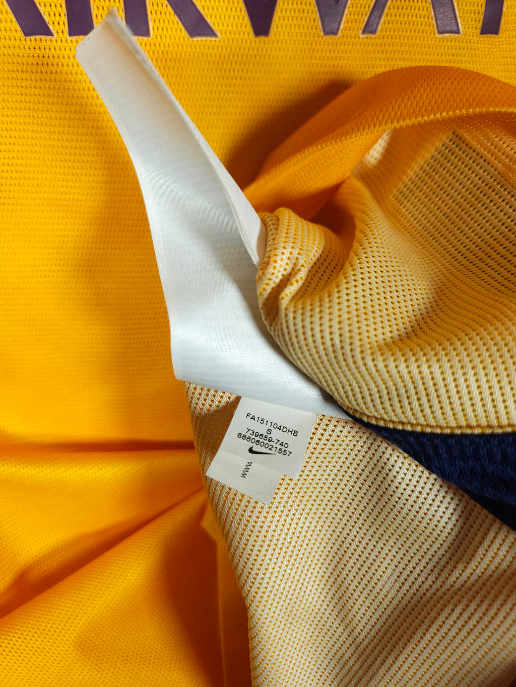 2015-16 Barcelona Away Shirt Messi #10 (Pro) - detailed view