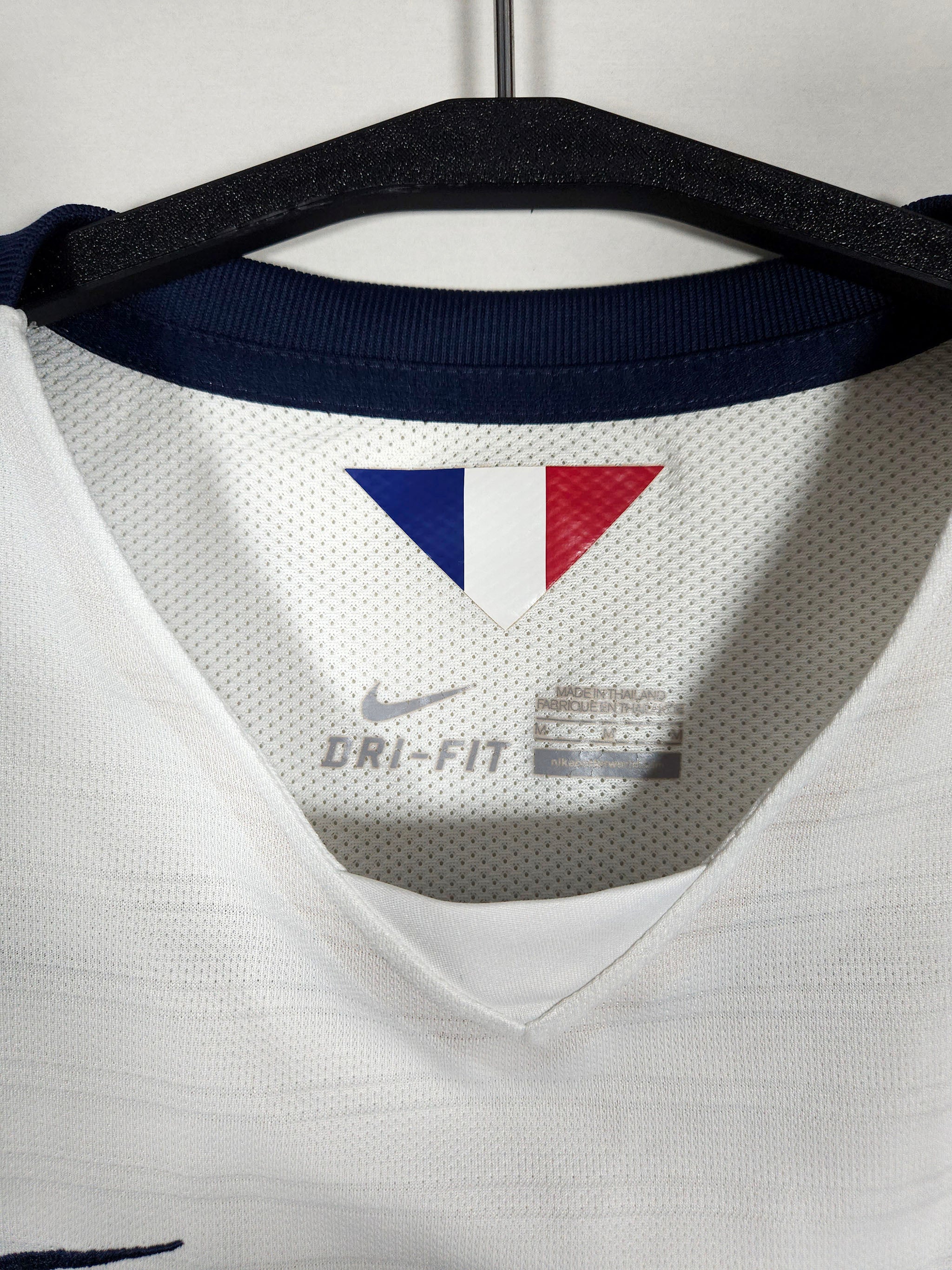 2015 France Authentic Away Shirt detailed view 5