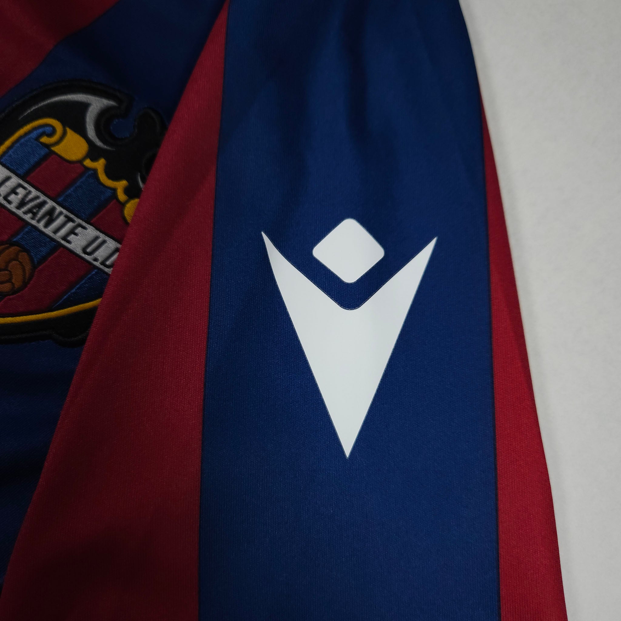 2020-21 Levante Home Shirt detailed view 5