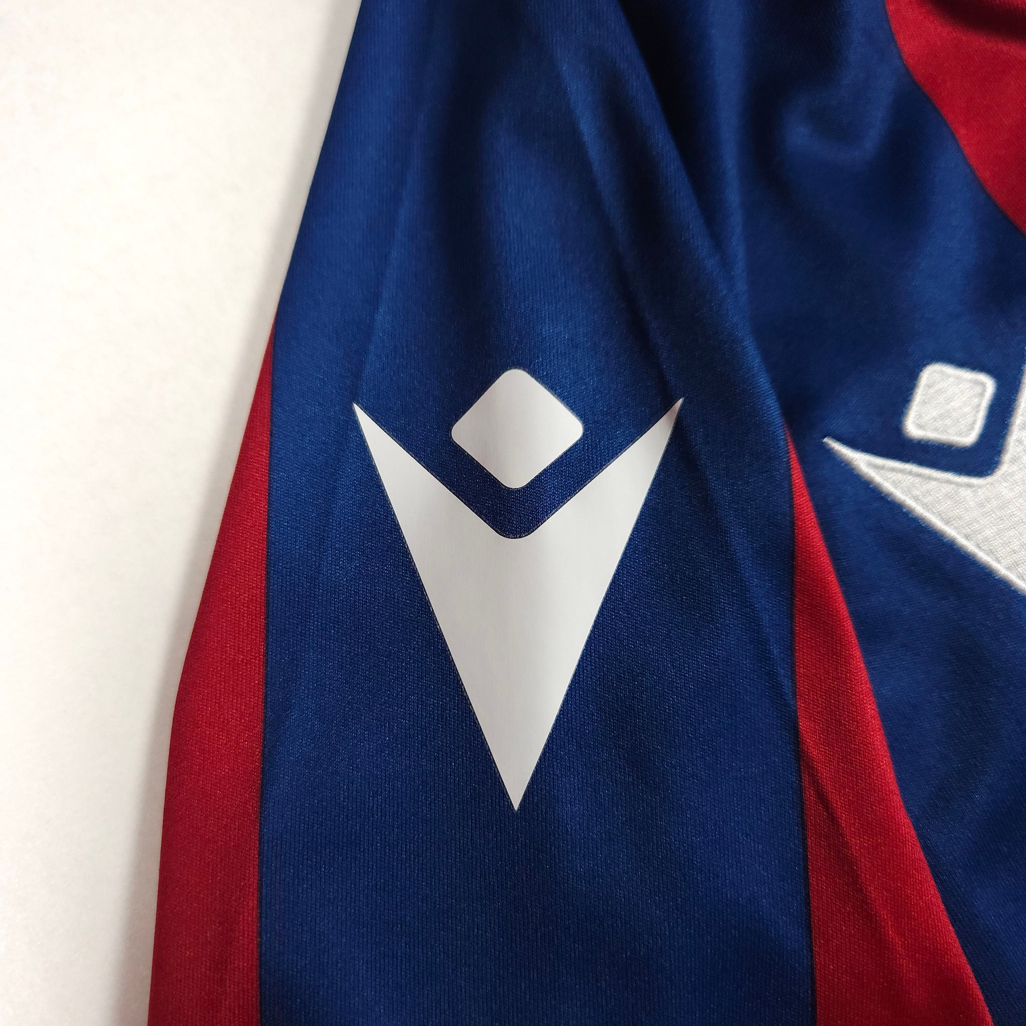 2020-21 Levante Home Shirt detailed view 6