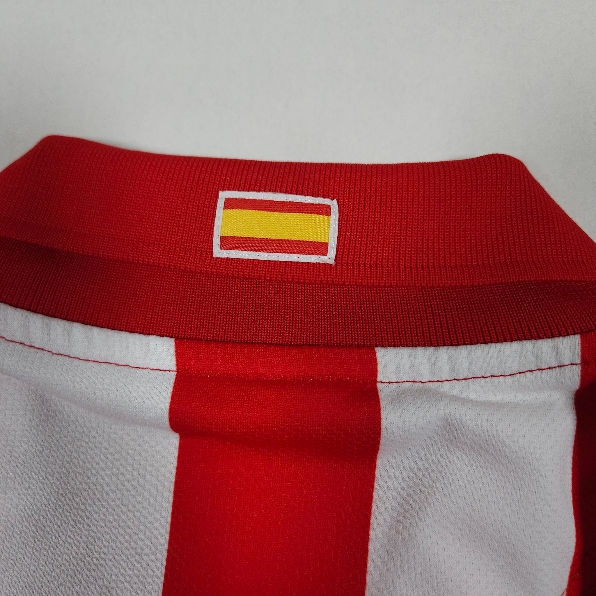 2009-10 Atletico Madrid Home Shirt detailed view 10