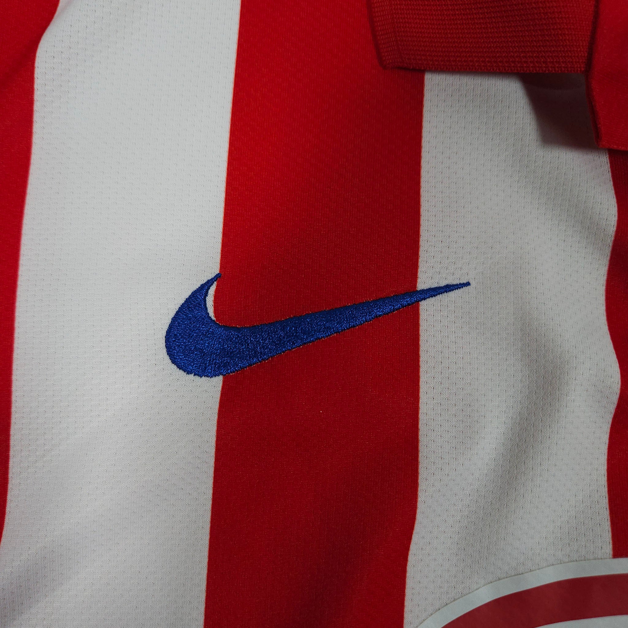 2009-10 Atletico Madrid Home Shirt detailed view 3