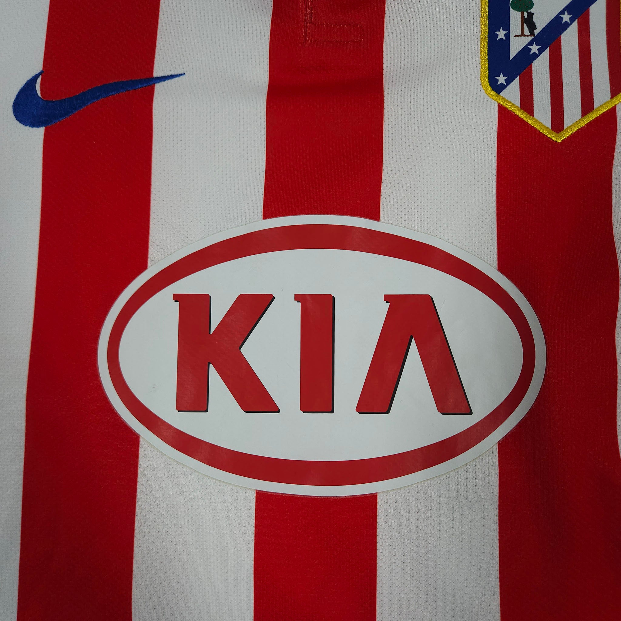 2009-10 Atletico Madrid Home Shirt detailed view 4