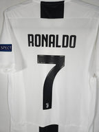 2018-19 Juventus Home Shirt Ronaldo #7 (Pro) - detailed view