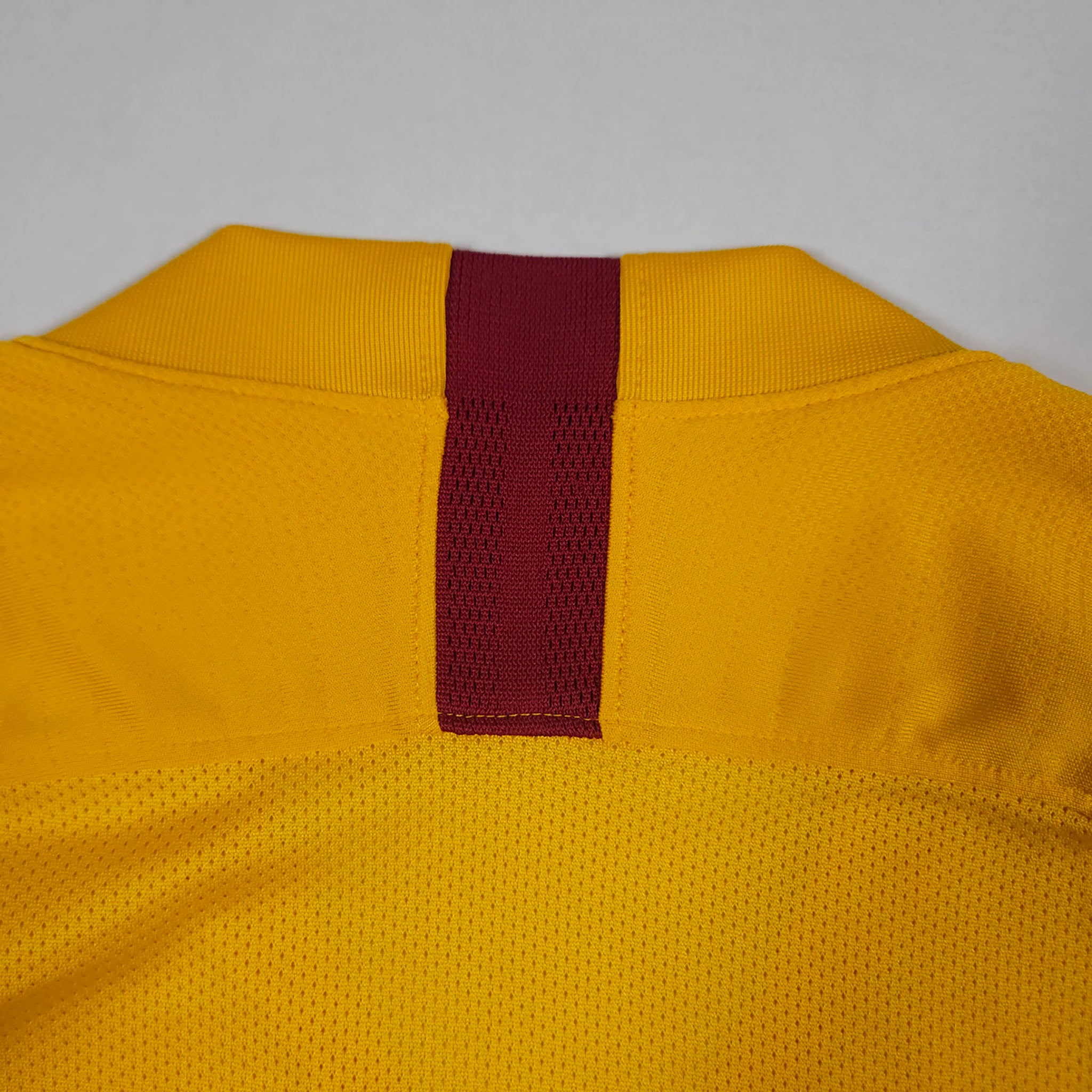 2019-20 AS Roma Training Shirt detailed view 4