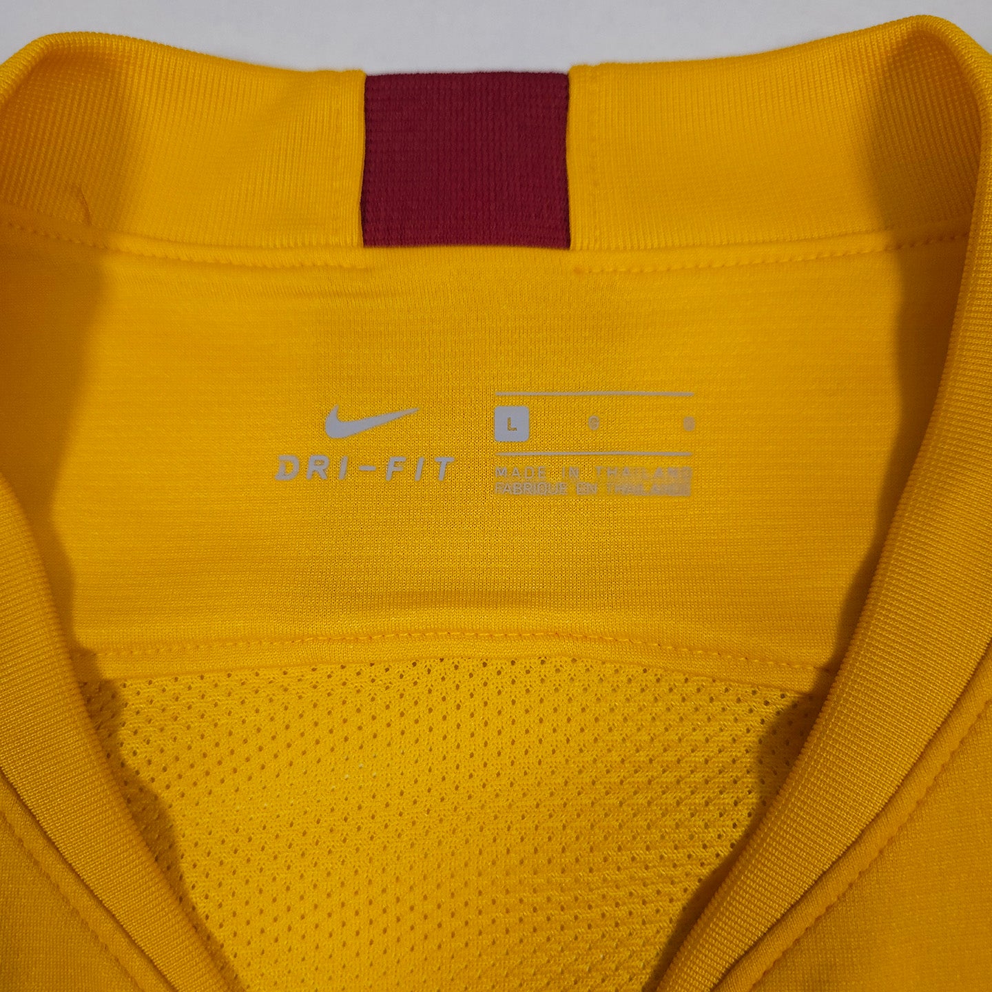 2019-20 AS Roma Training Shirt detailed view 5