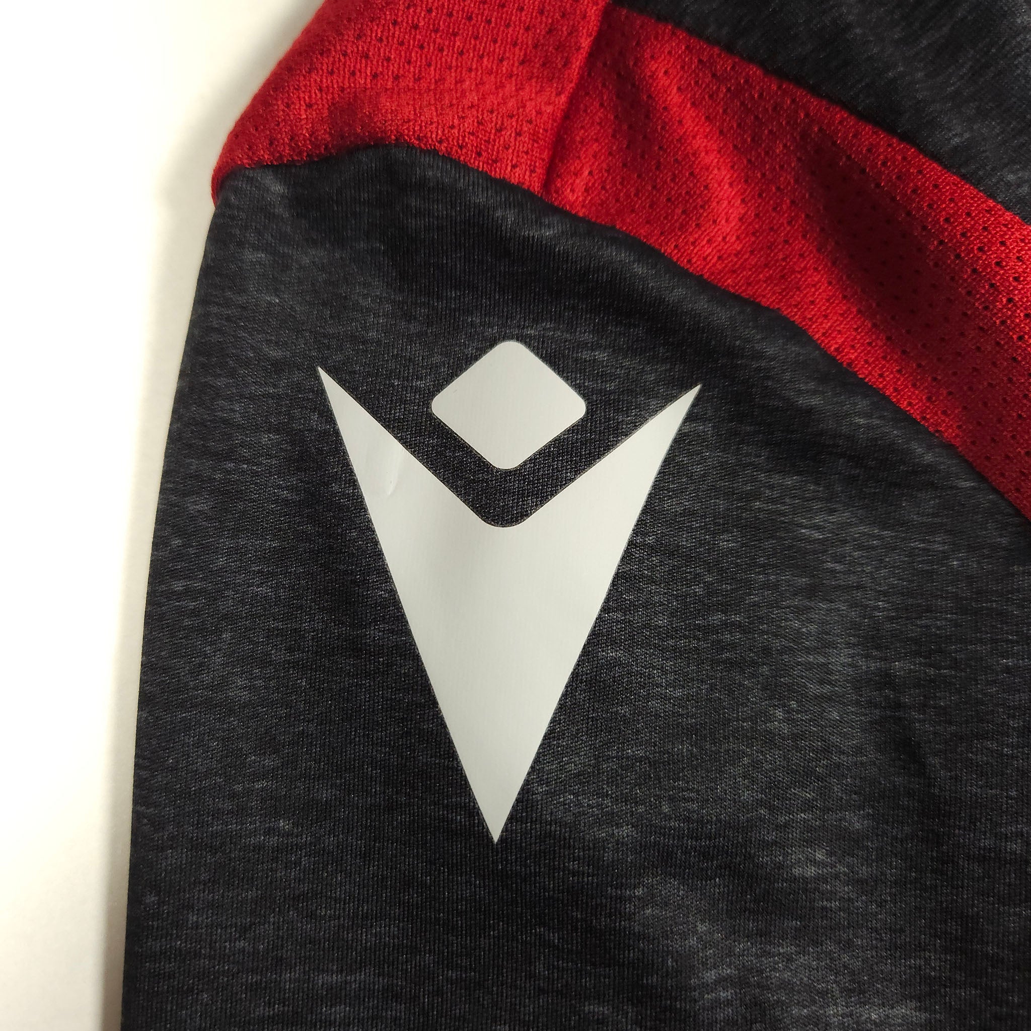 2020-21 Bologna Training Shirt detailed view 5