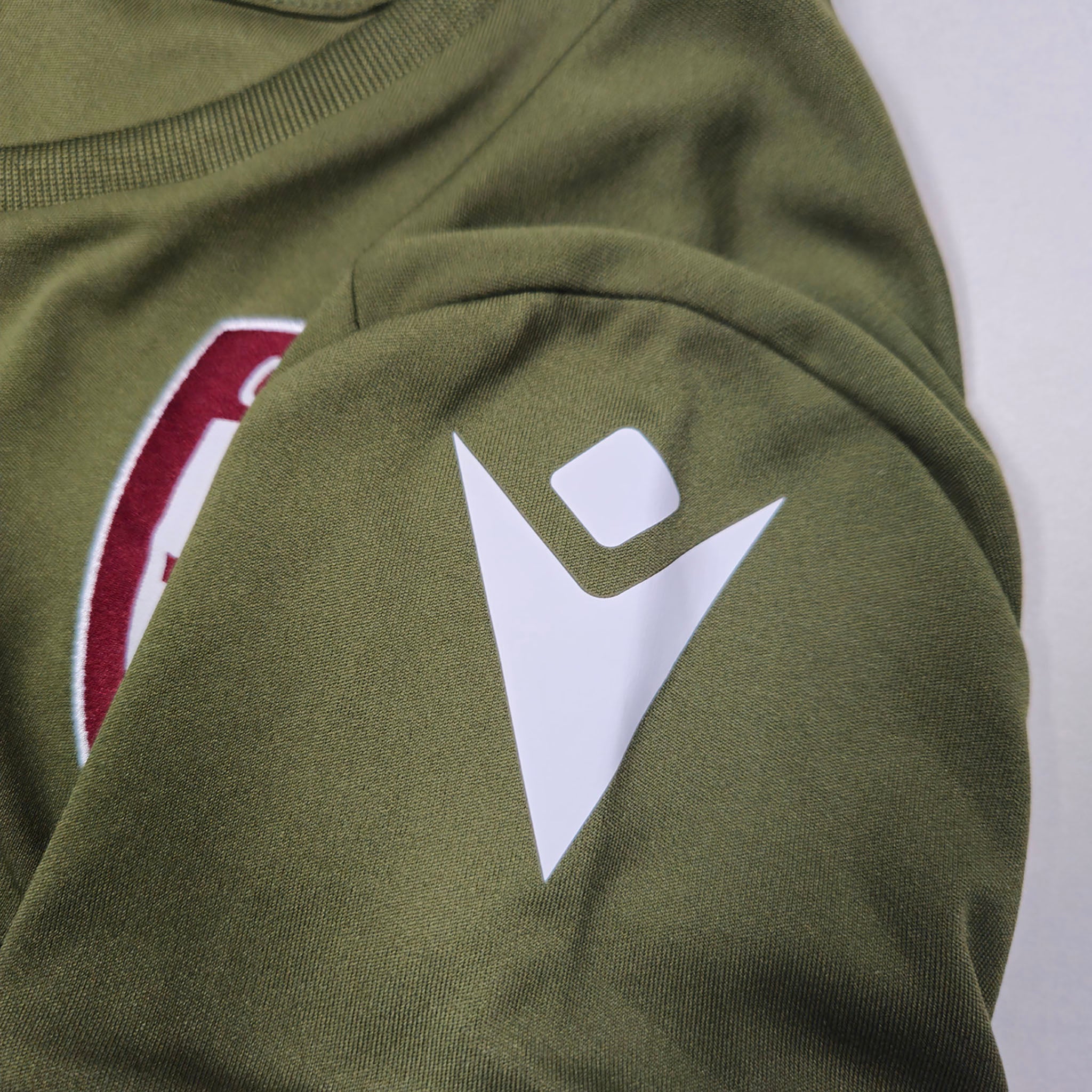 2019-20 Cagliari Training Shirt detailed view 6