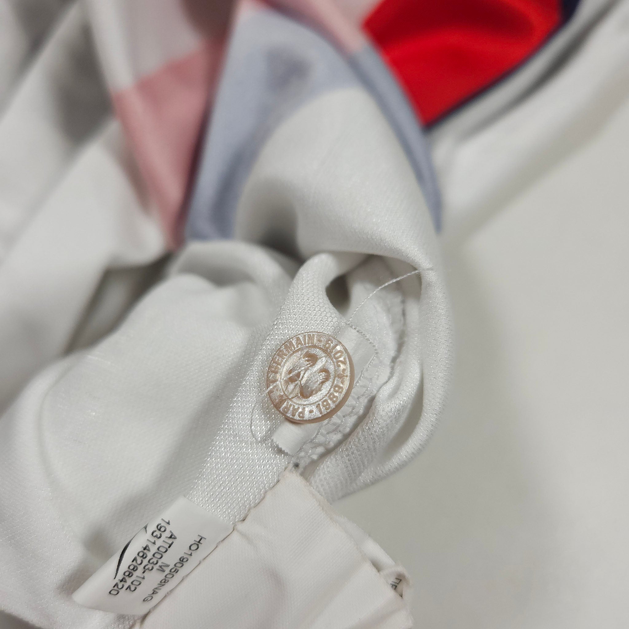 2019-20 Paris Saint-Germain Third Shirt Mbappé #7 detailed view 11