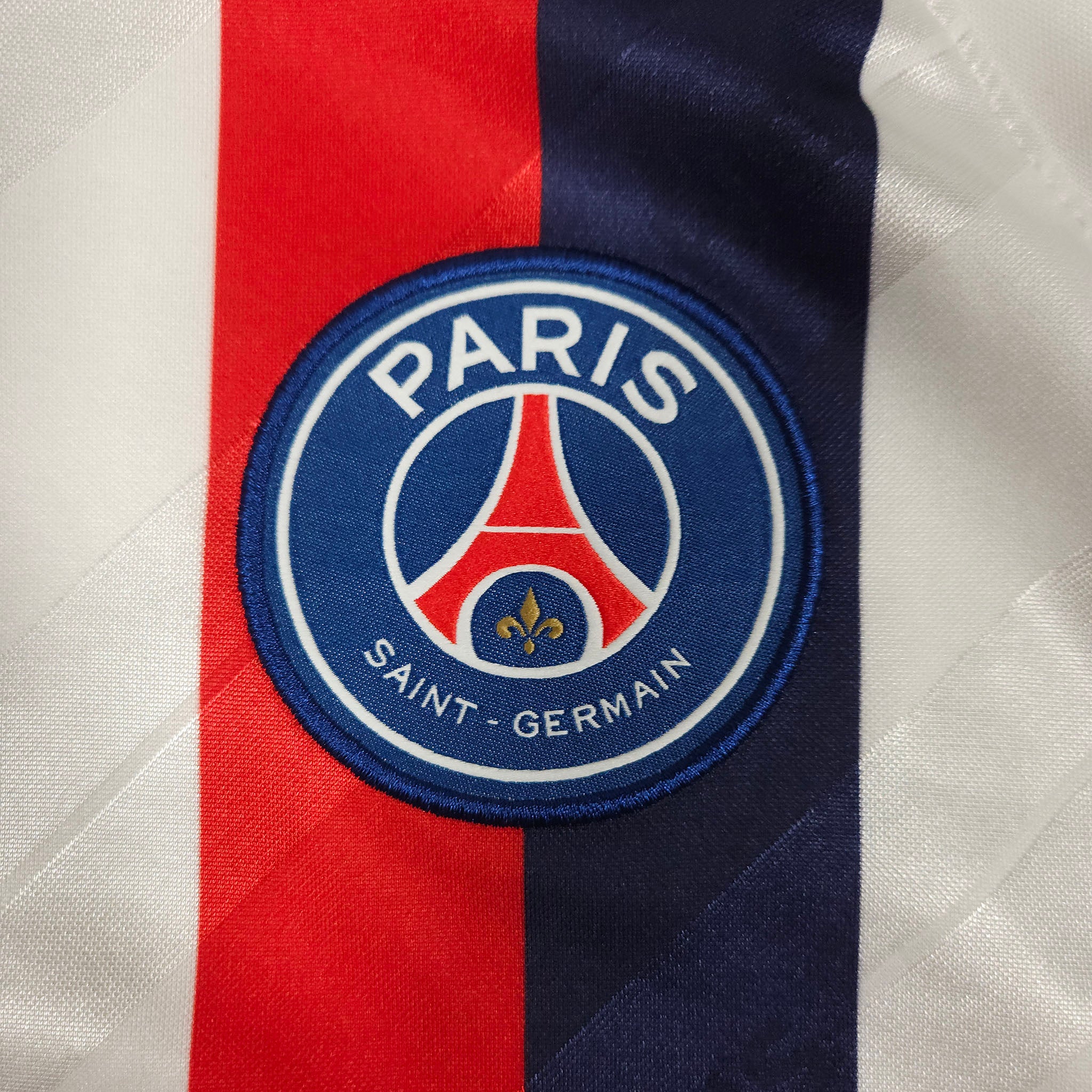 2019-20 Paris Saint-Germain Third Shirt Mbappé #7 detailed view 2