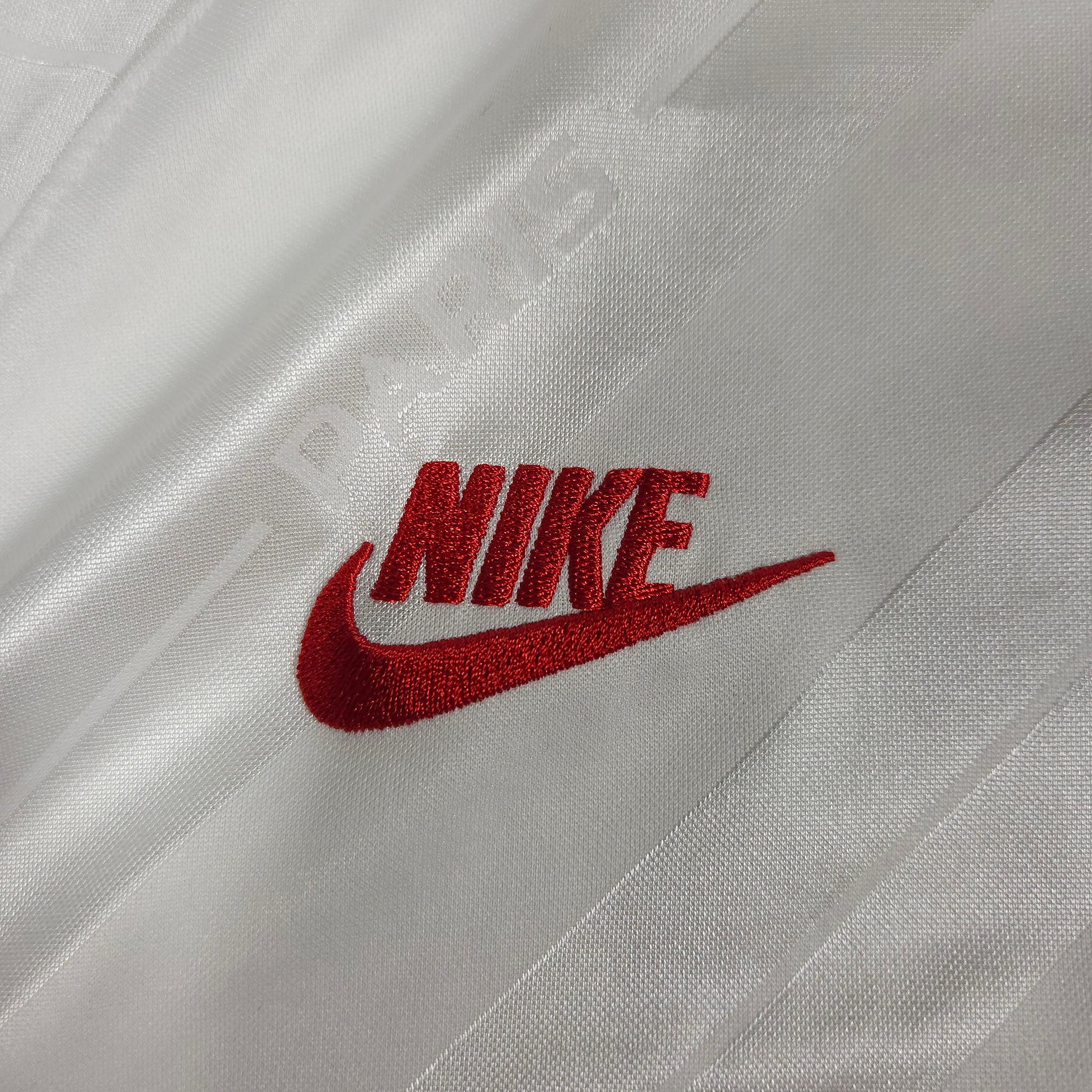 2019-20 Paris Saint-Germain Third Shirt Mbappé #7 detailed view 3
