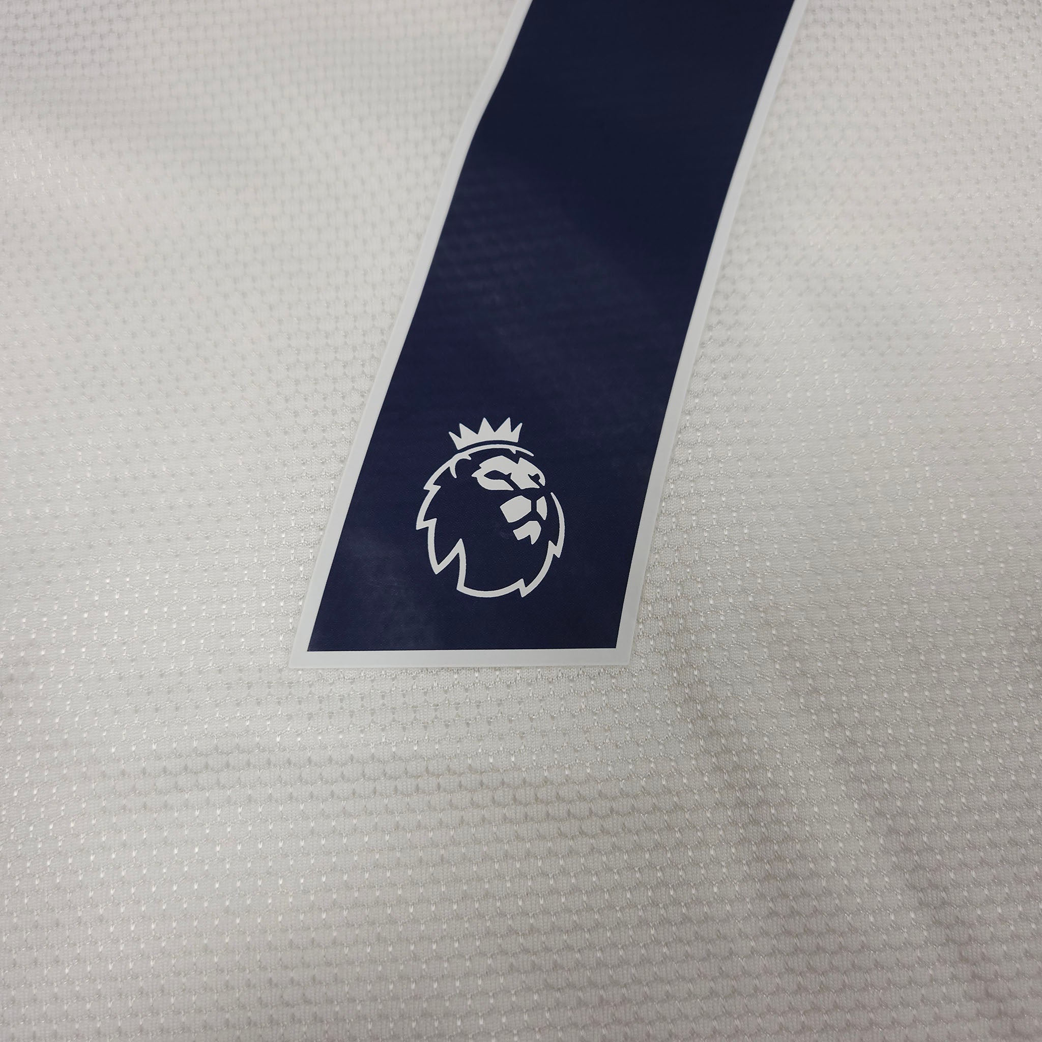2021-22 Tottenham Hotspur Home Shirt Son #7 detailed view 1