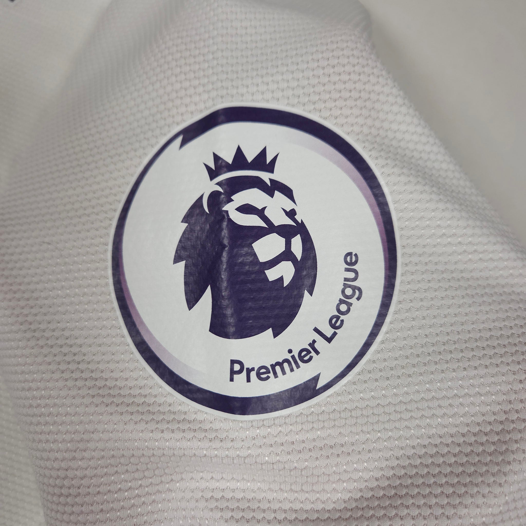 2021-22 Tottenham Hotspur Home Shirt Son #7 detailed view 4