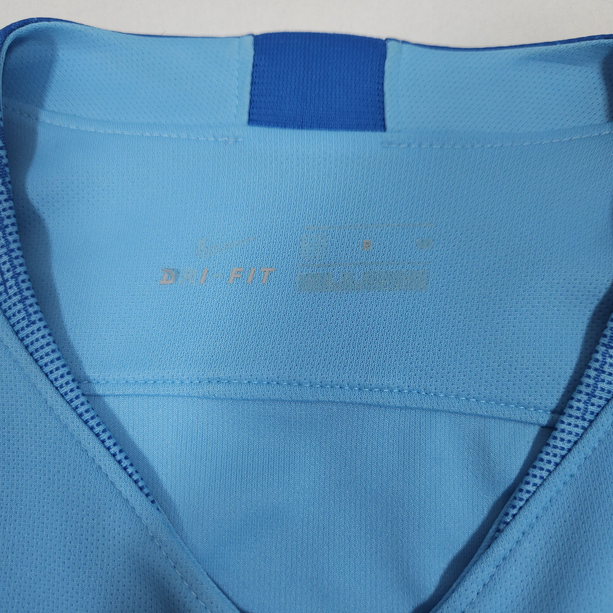 2018-19 Atletico Madrid Away Shirt Griezmann #7 detailed view 11