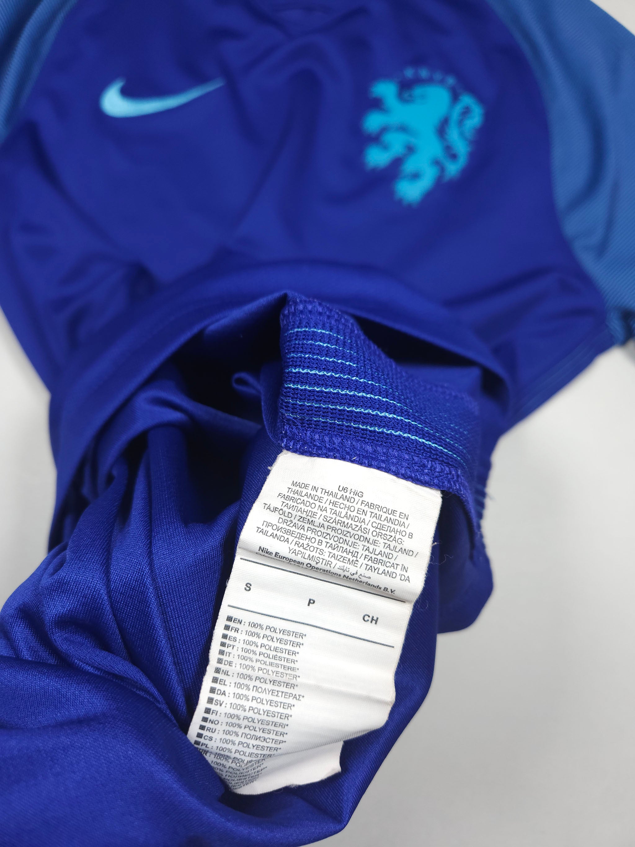 2016-17 Netherlands Away Shirt detailed view 8