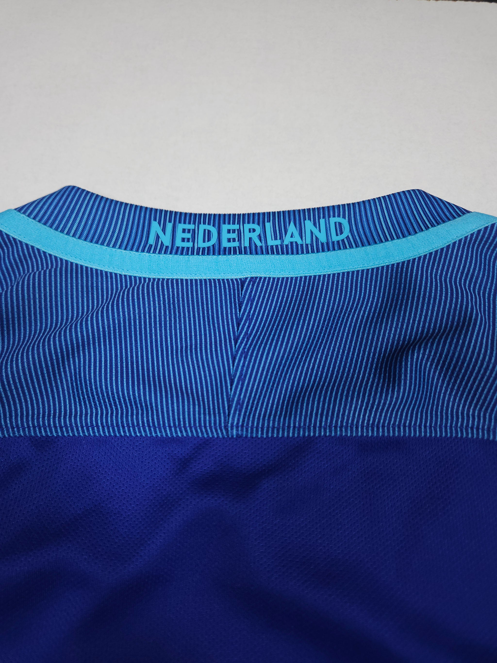 2016-17 Netherlands Away Shirt detailed view 10