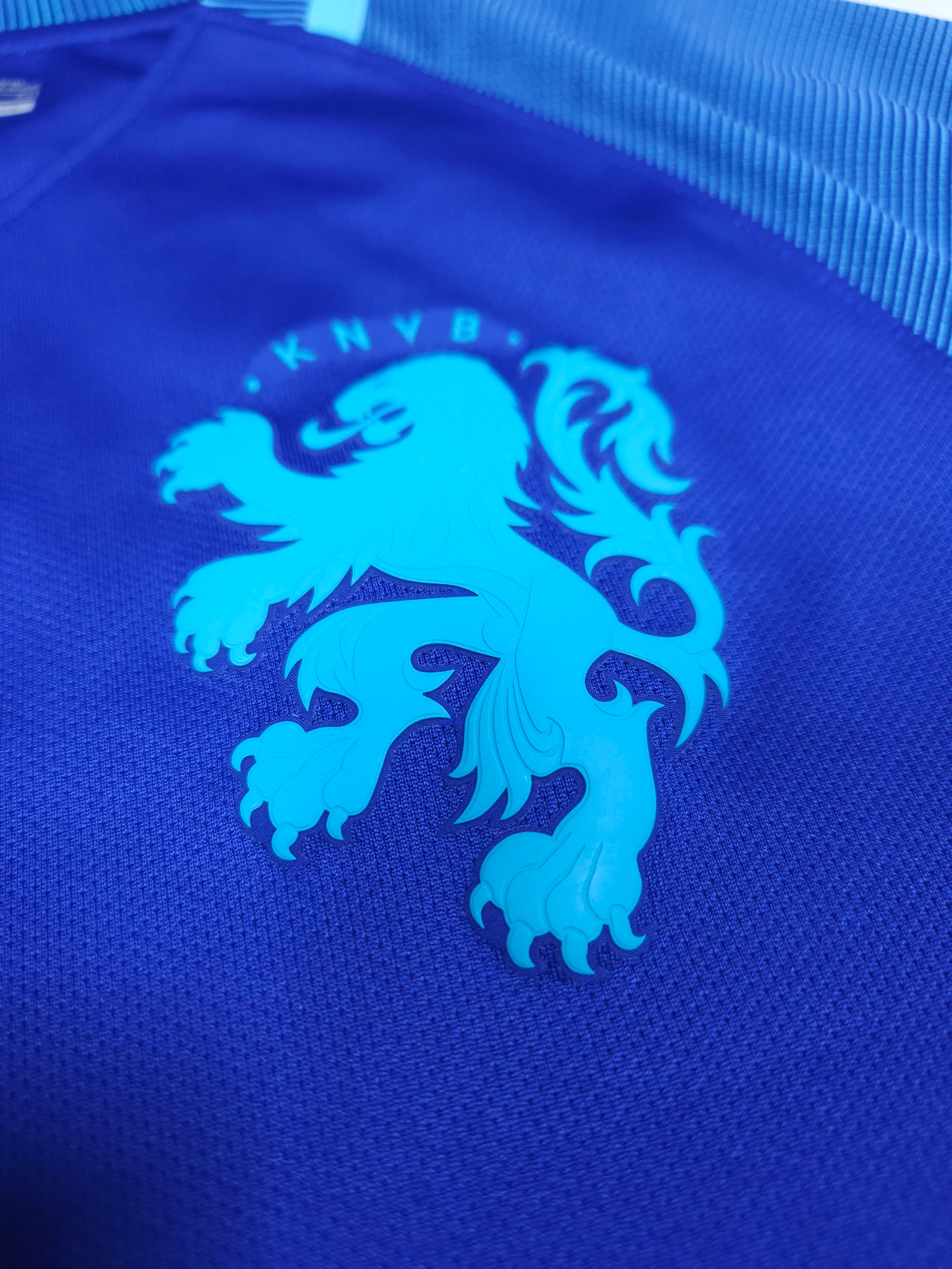 2016-17 Netherlands Away Shirt detailed view 4