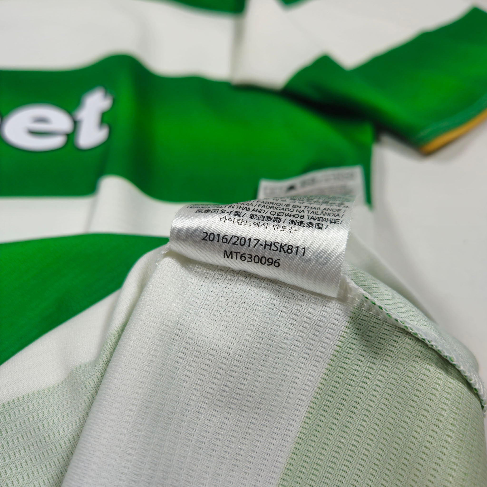 2016-17 Celtic Home Shirt detailed view 2