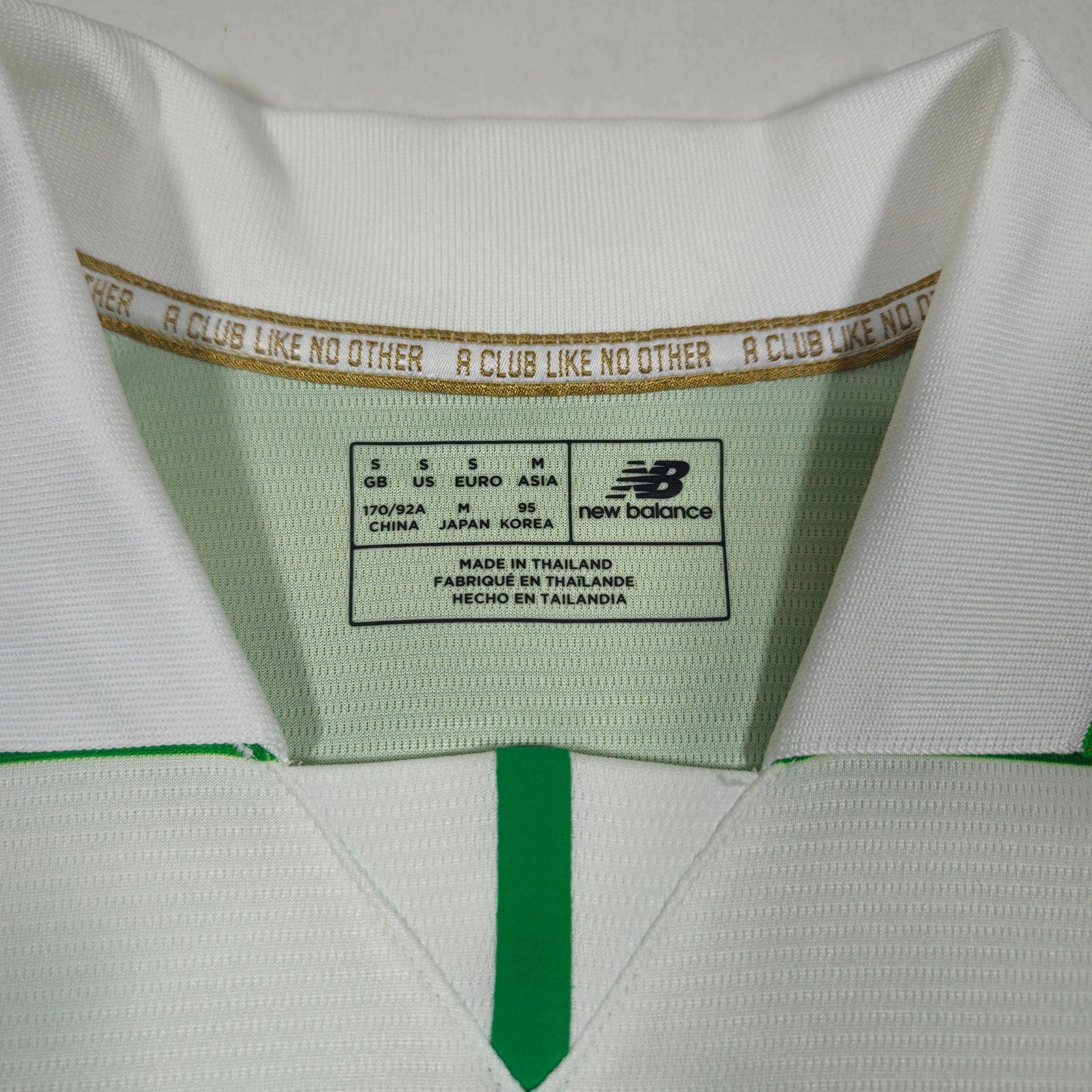 2016-17 Celtic Home Shirt detailed view 4