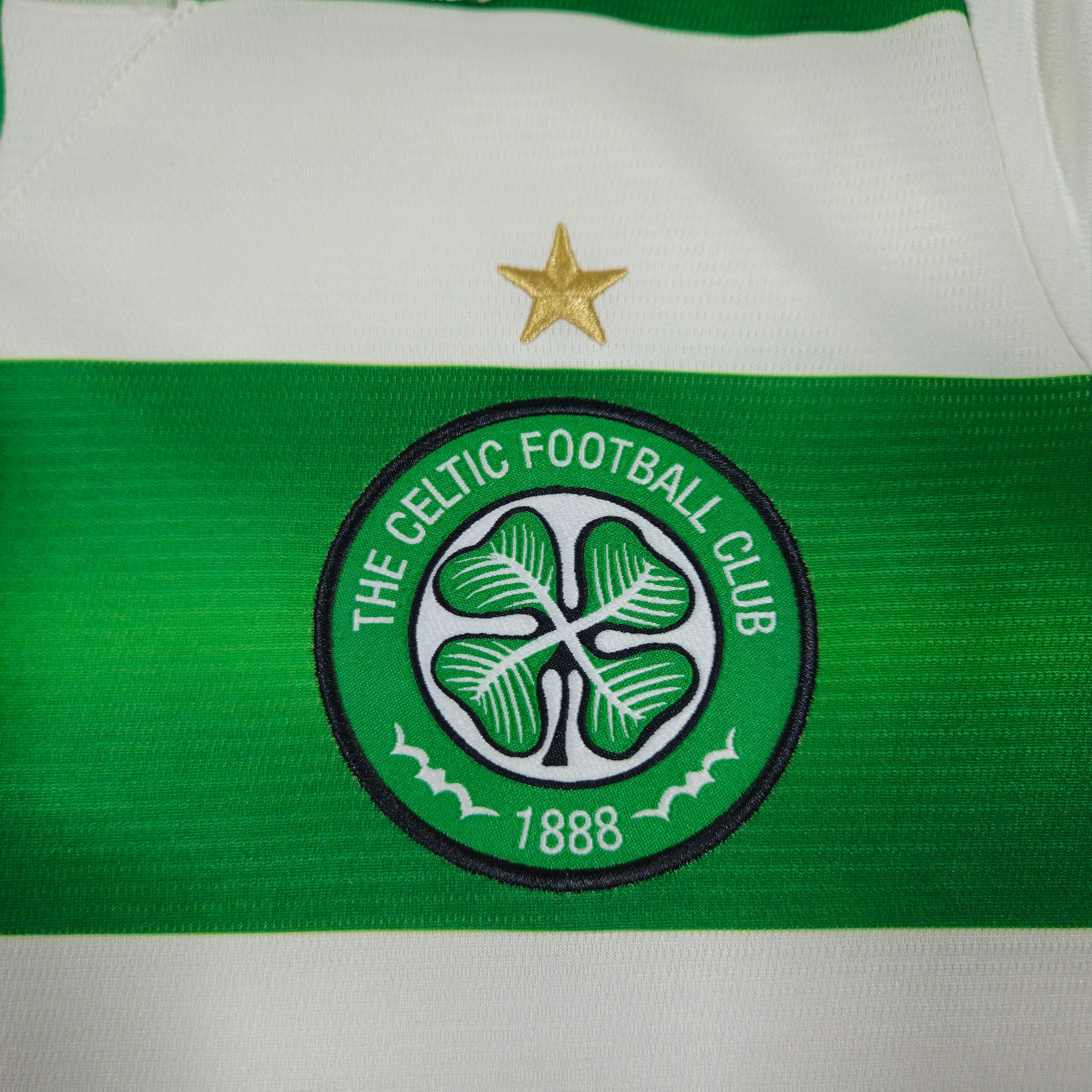 2016-17 Celtic Home Shirt detailed view 6
