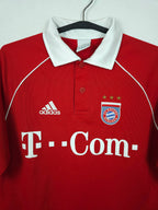 2005-06 Bayern Munich Home Shirt Makaay #10 - detailed view