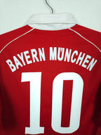 2005-06 Bayern Munich Home Shirt Makaay #10 - detailed view
