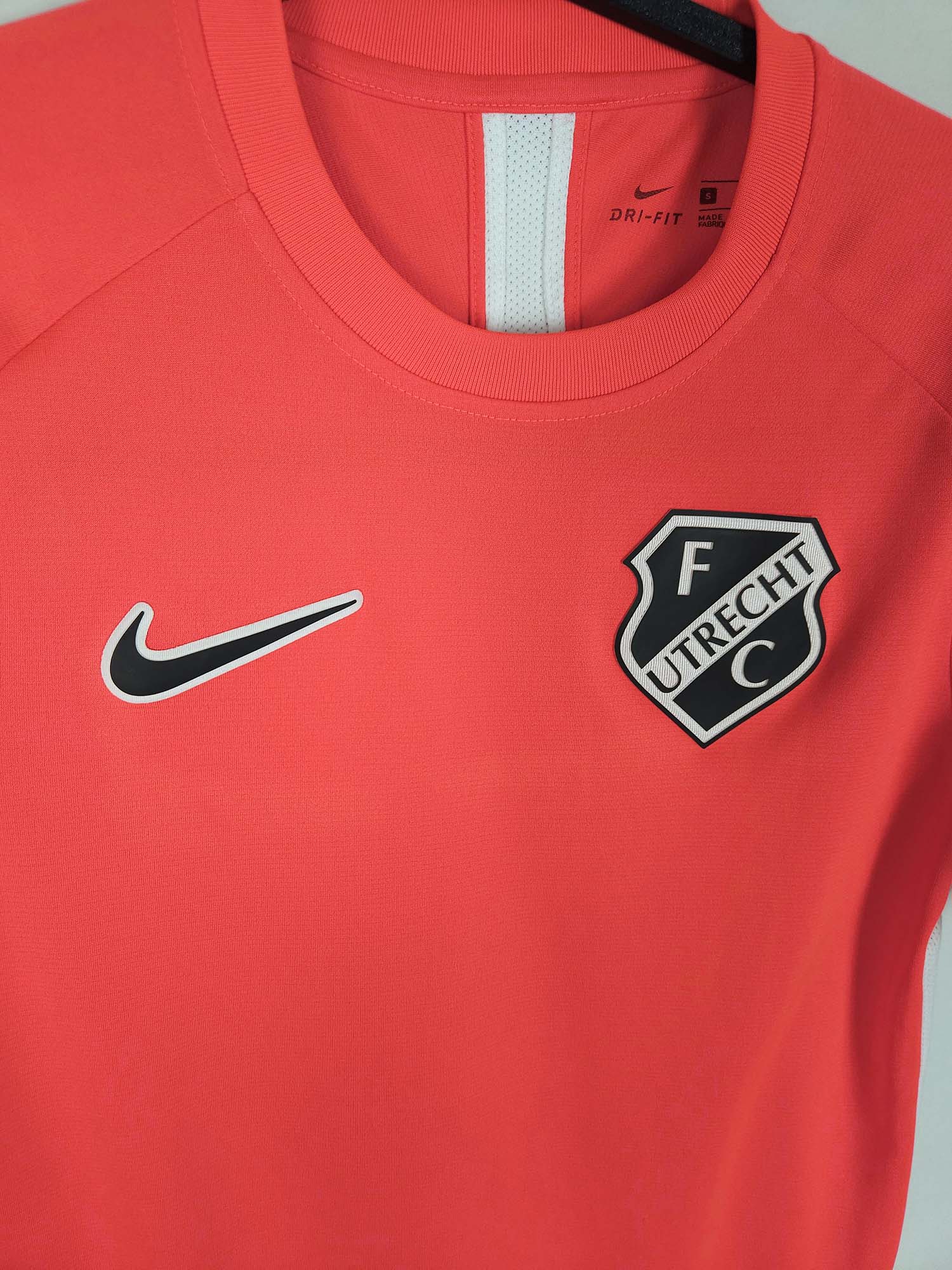 2019-20 Utrecht trainingsshirt