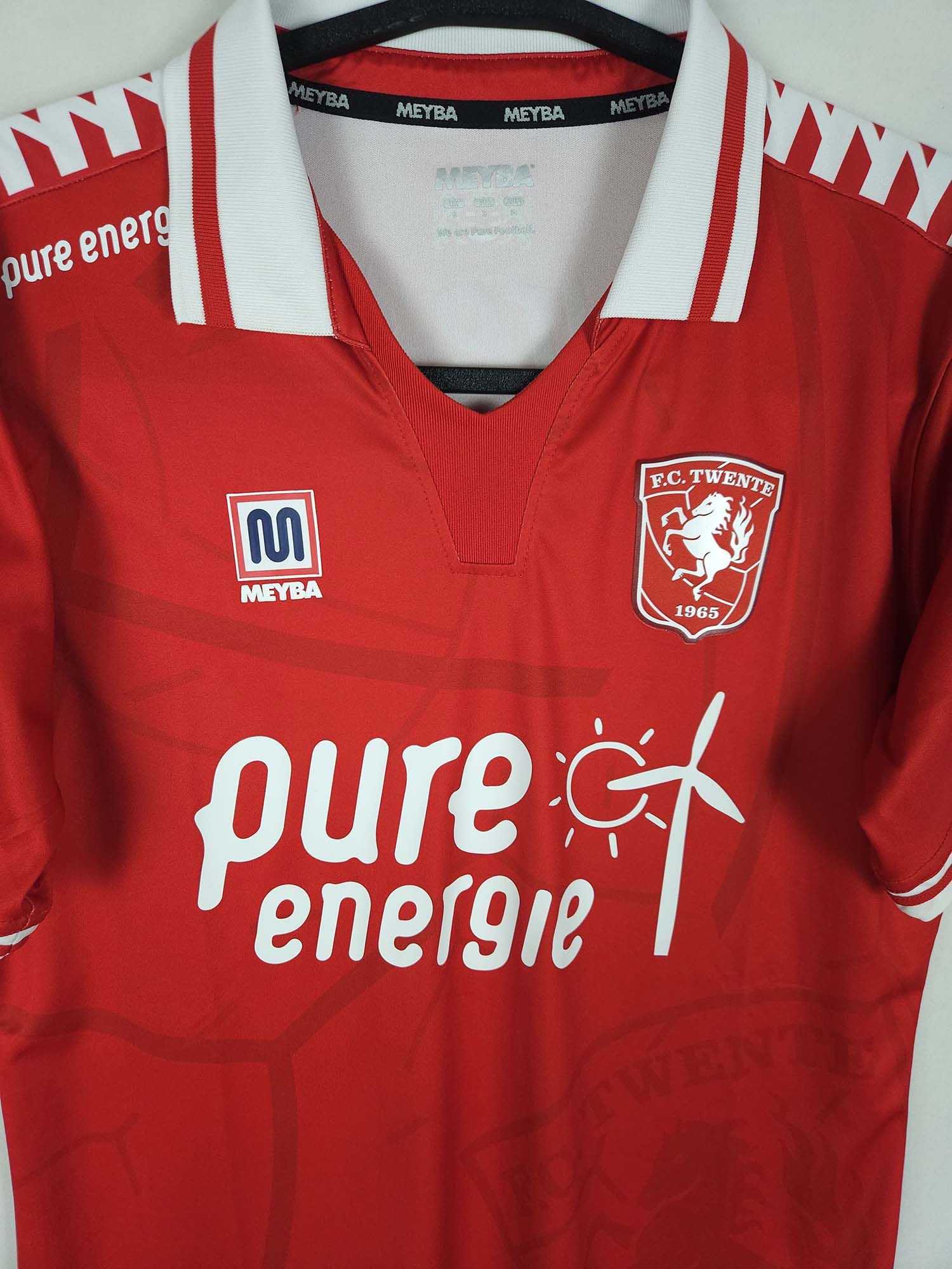 2021-22 Twente thuisshirt