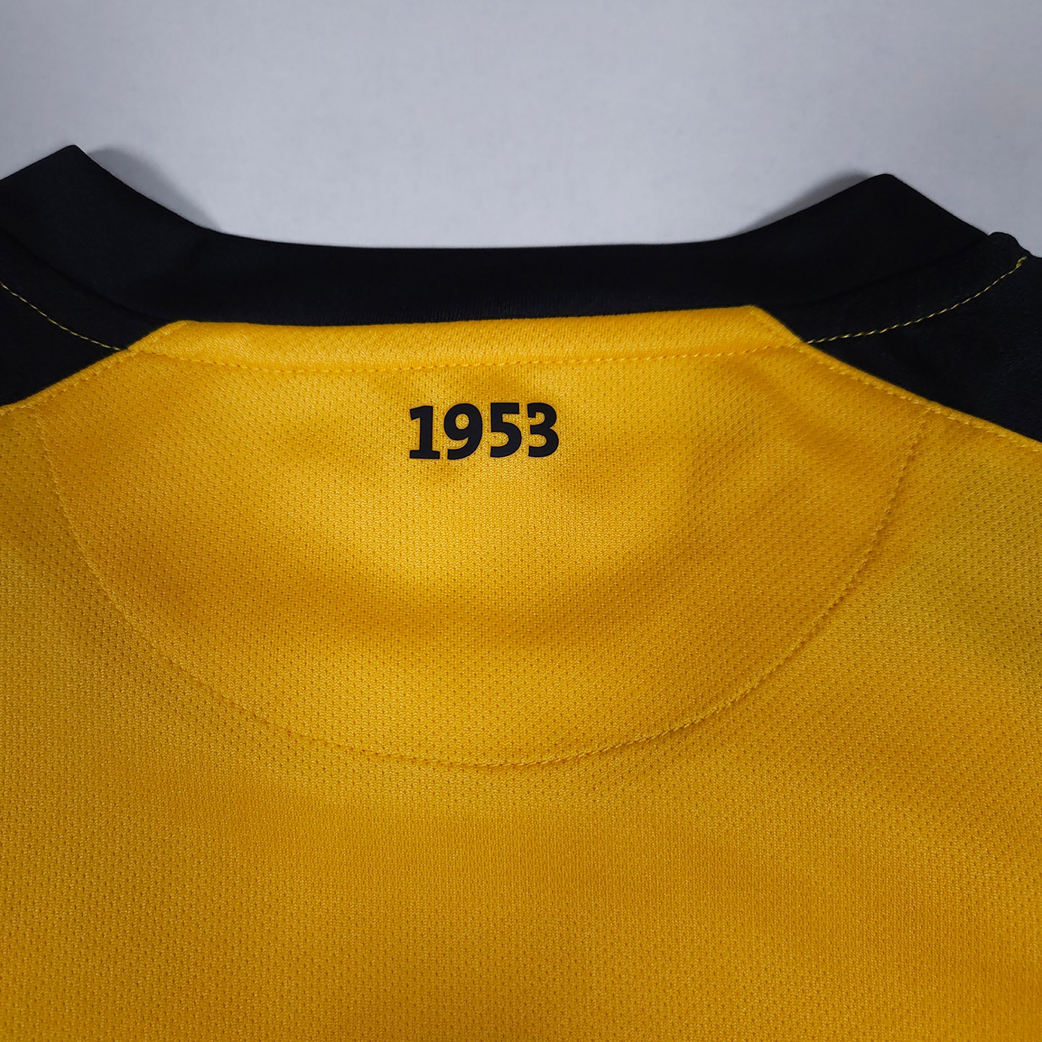 2021-22 Dynamo Dresden Home Shirt detailed view 10