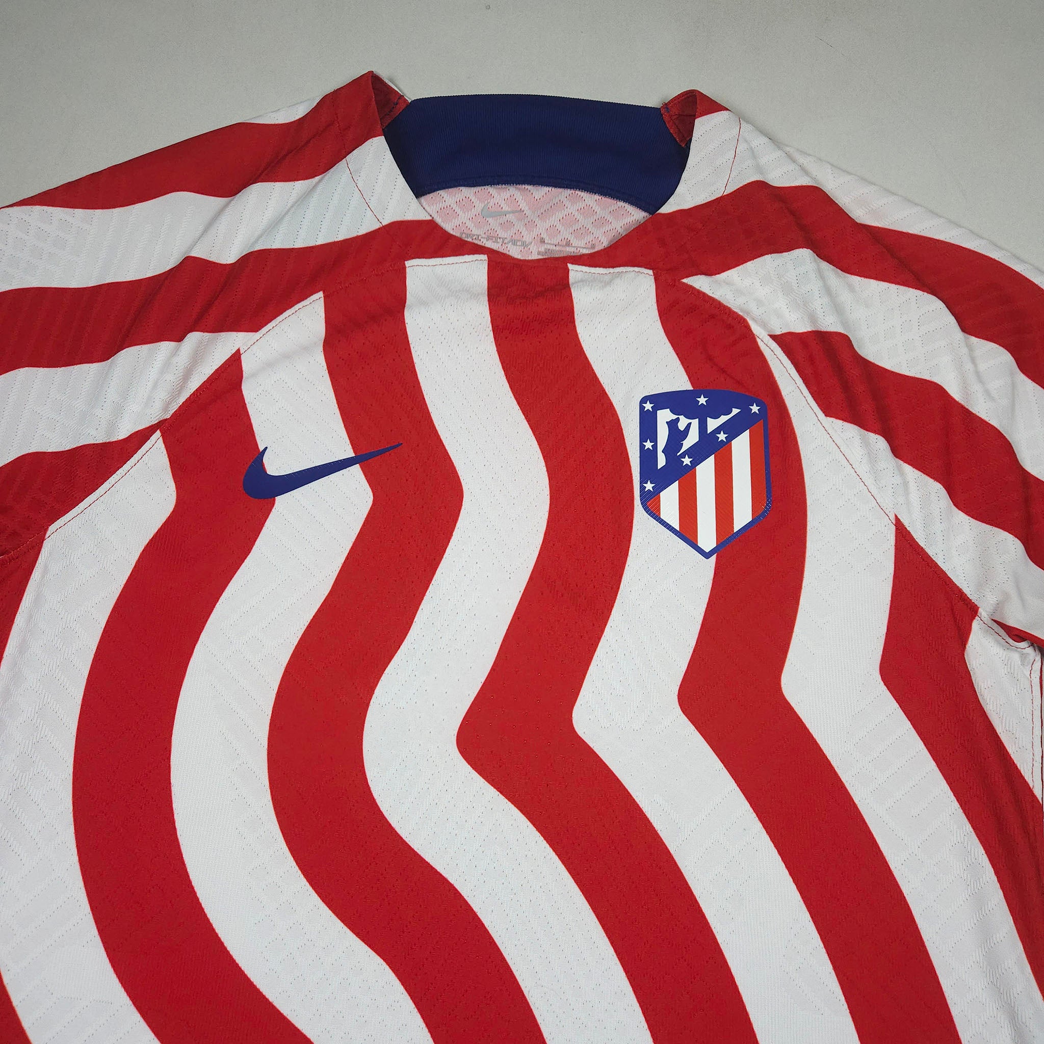 Atletico Madrid Home Shirt 2022-23 – Authentic detailed view 1