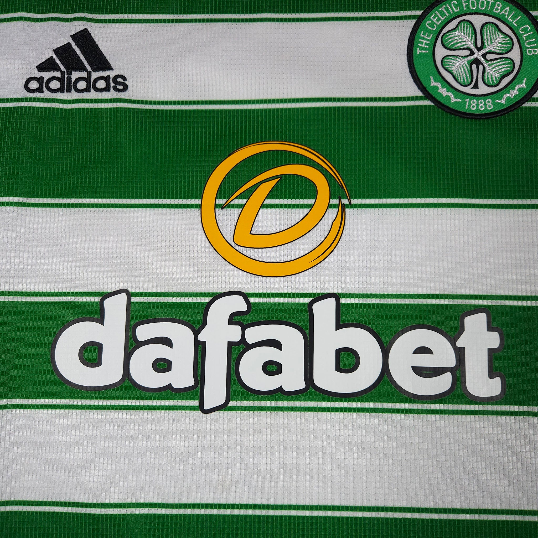 2021-22 Celtic Home Shirt detailed view 2
