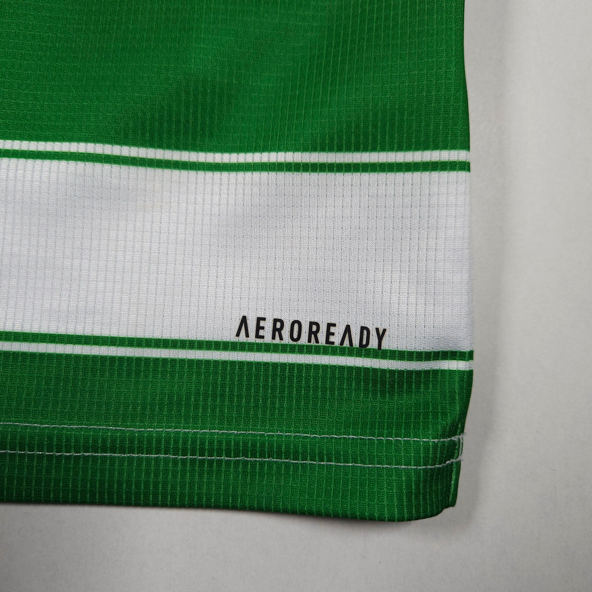 2021-22 Celtic Home Shirt detailed view 5