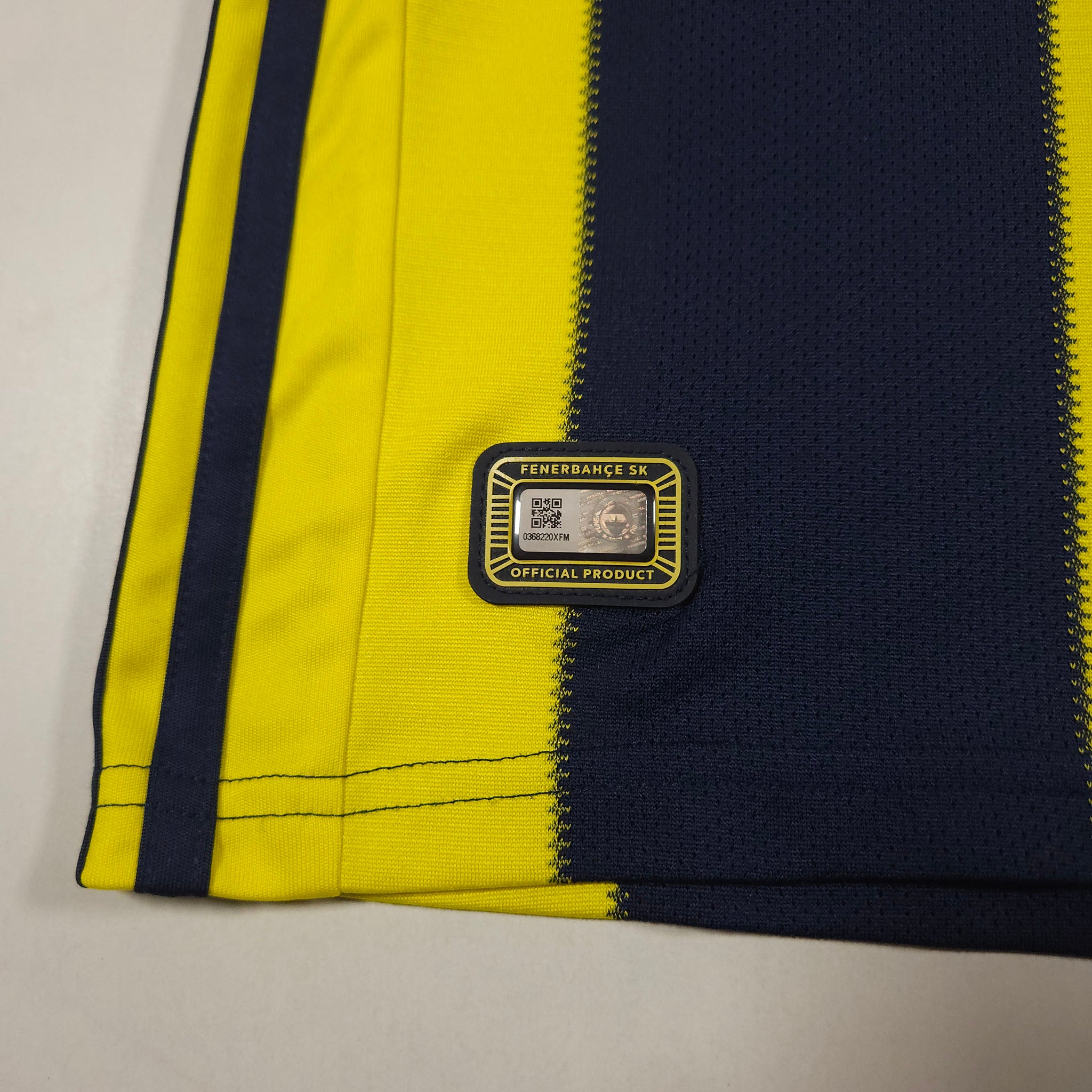 Fenerbahce Home Shirt 2018-19 detailed view 4