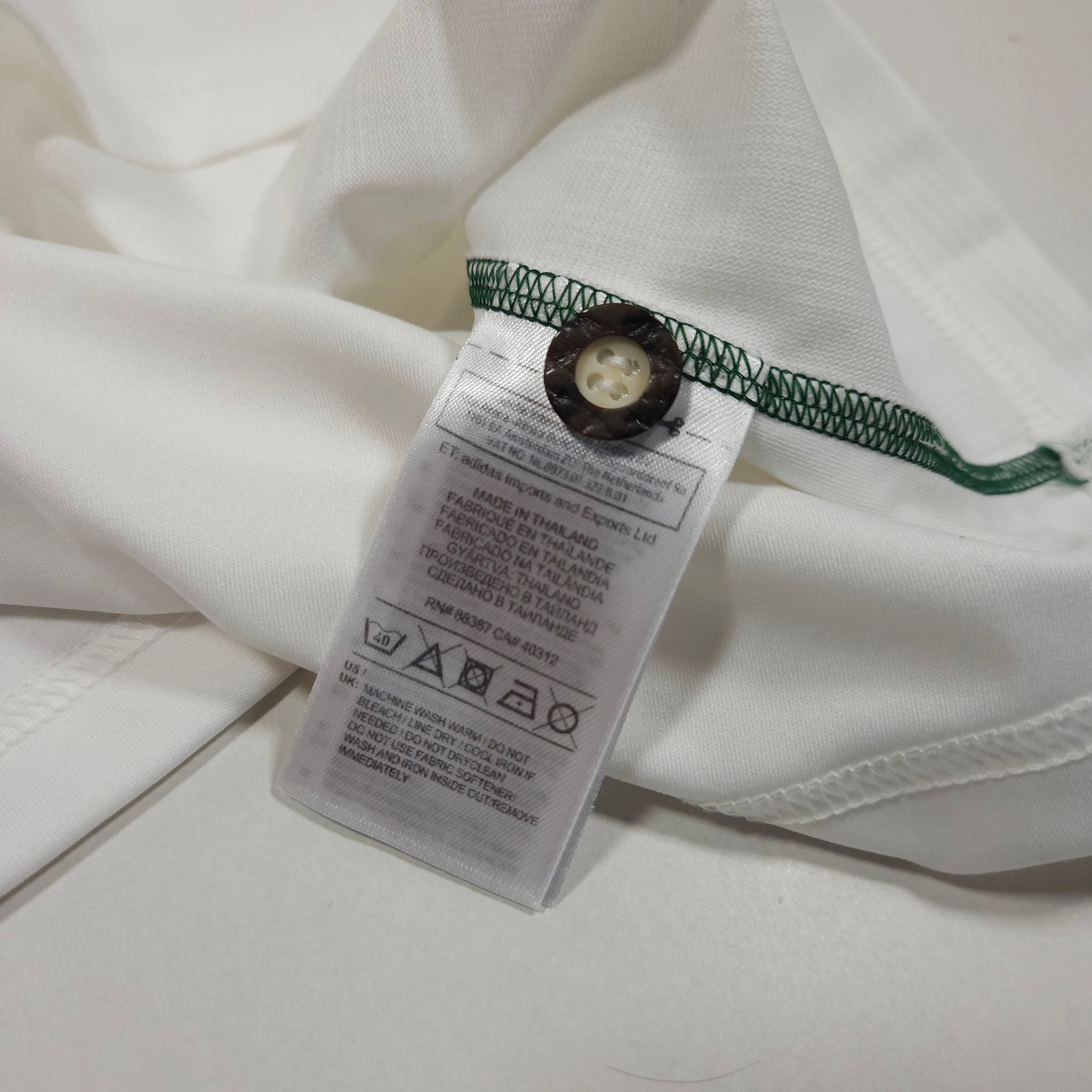 Bayern Munich Away Shirt 2013-14 detailed view 10