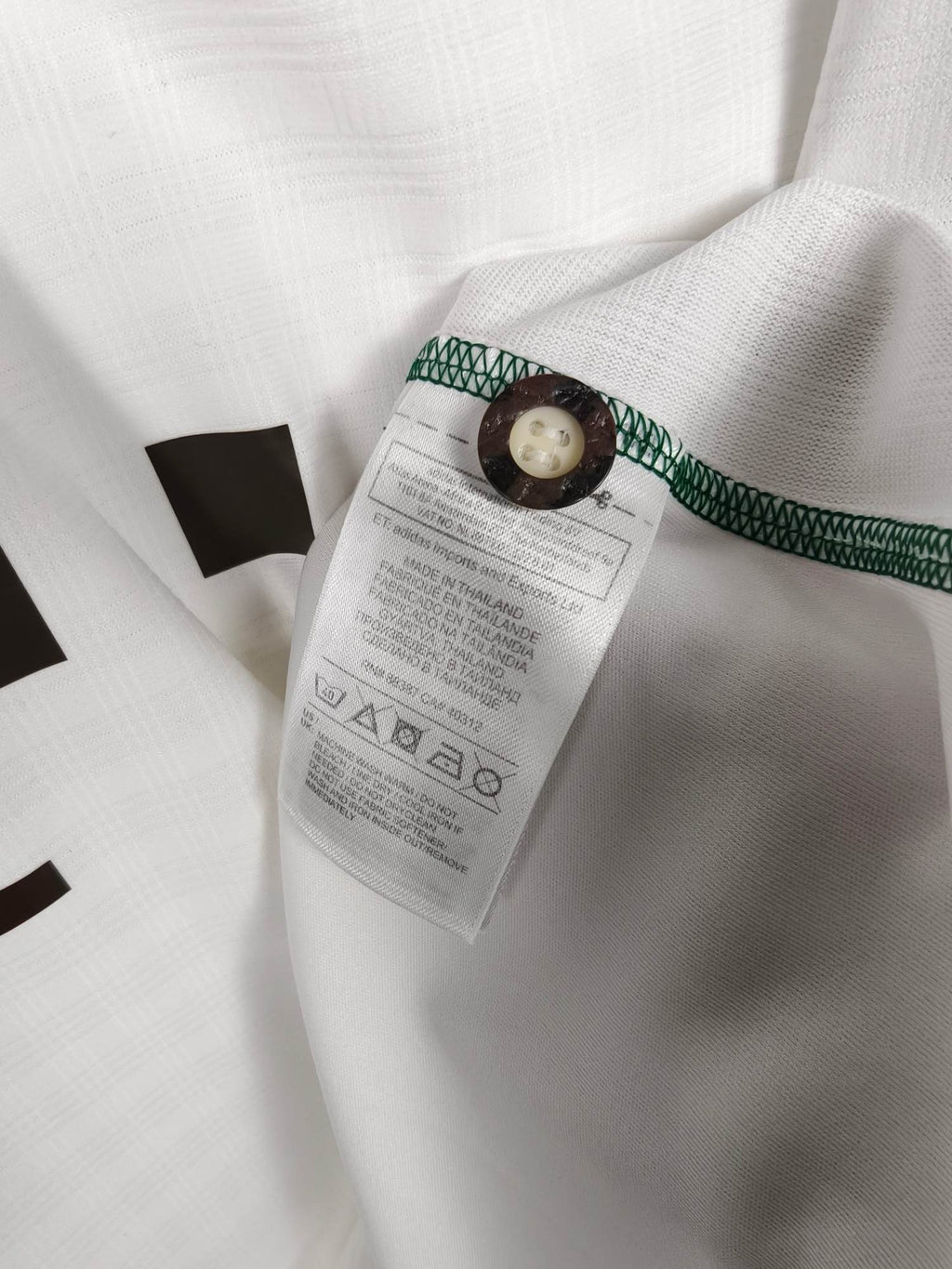 2013-14 Bayern Munich Away Shirt - detailed view